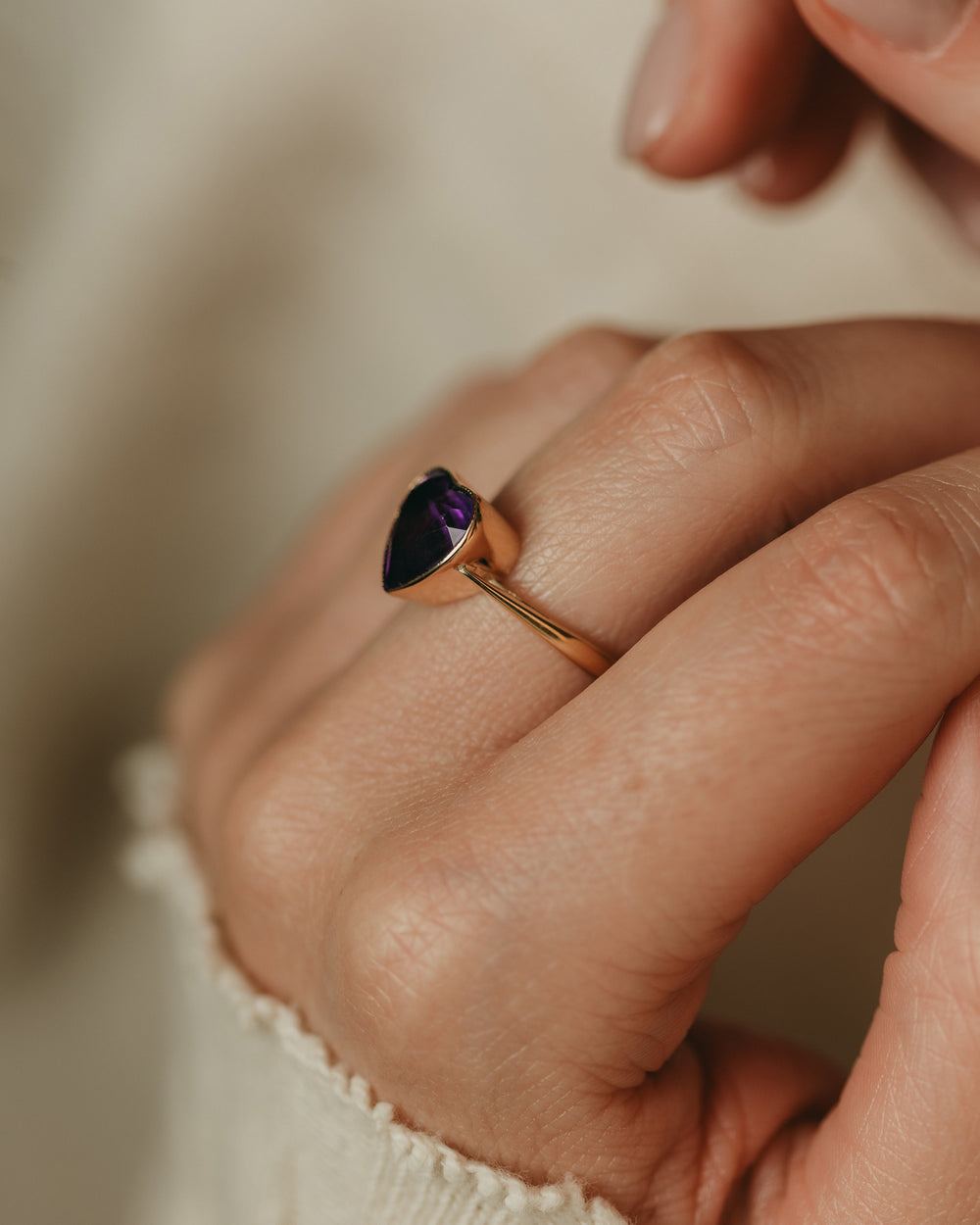 Ioana Vintage 9ct Gold Heart Shaped Amethyst Ring
