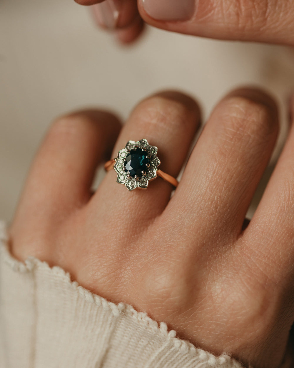 Victoria 1964 Vintage 18ct Gold Sapphire & Diamond Cluster Ring