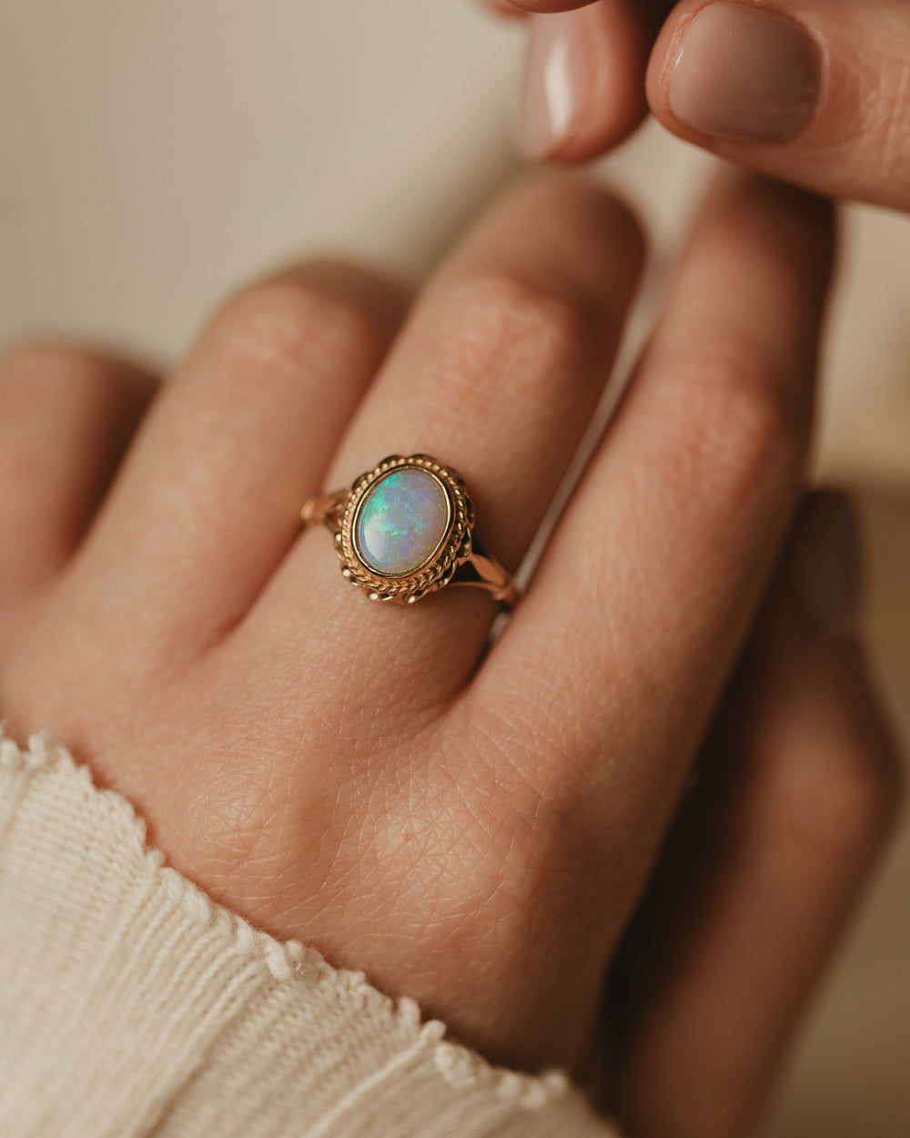 Isla Vintage 9ct Gold Opal Single Stone Ring