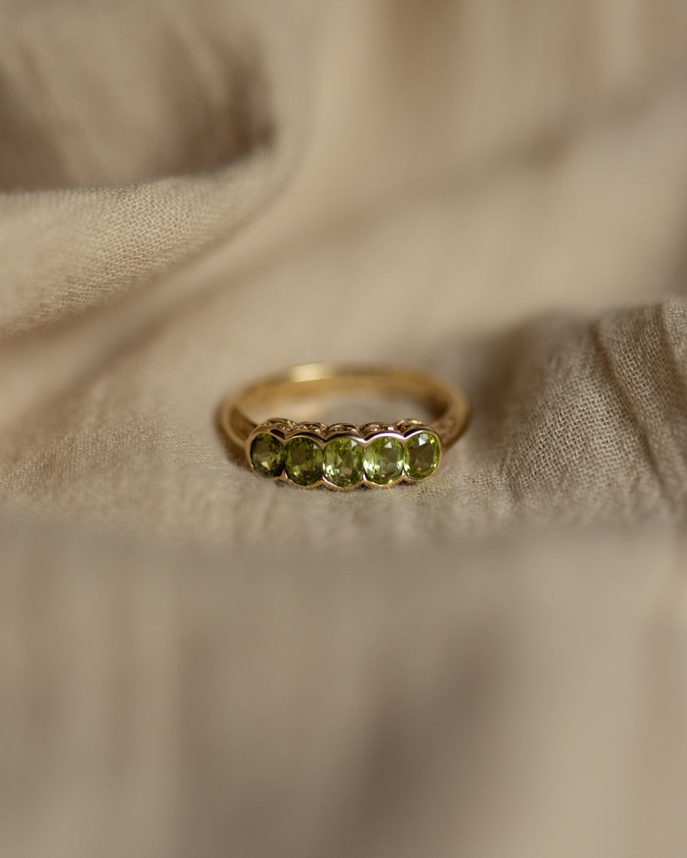 Ewa Vintage 9ct Gold Peridot Five Stone Ring