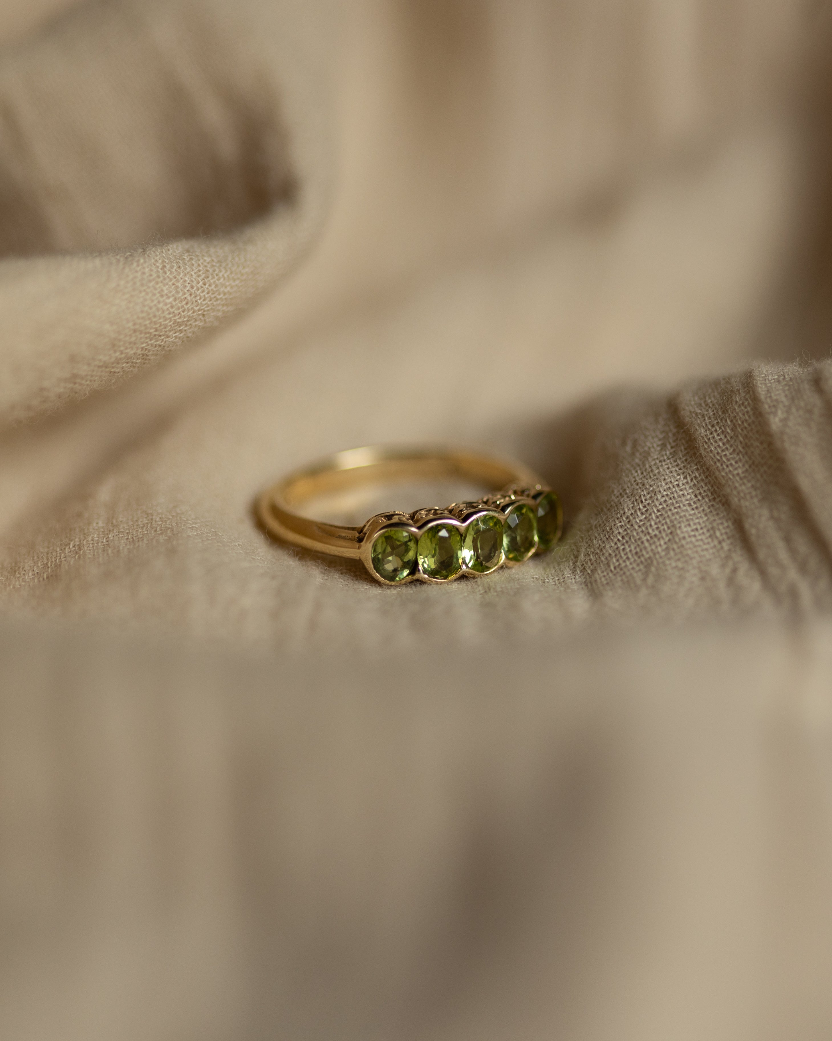 Ewa Vintage 9ct Gold Peridot Five Stone Ring