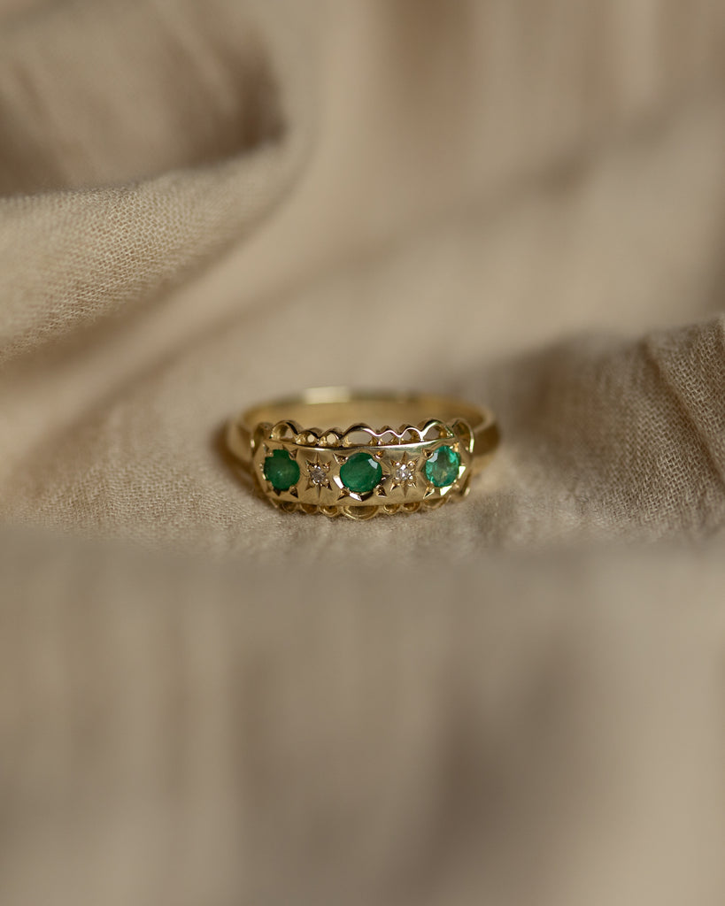 Georgia 1994 Vintage 9ct Gold Emerald & Diamond Five Stone Ring