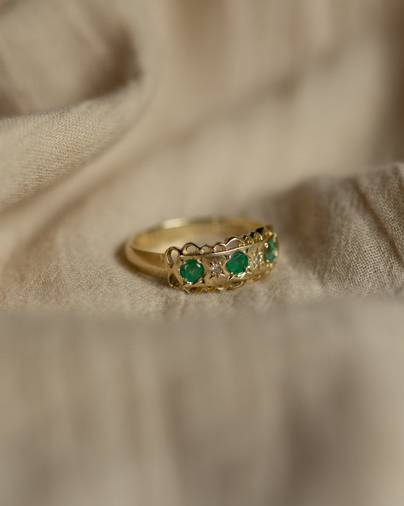 Georgia 1994 Vintage 9ct Gold Emerald & Diamond Five Stone Ring