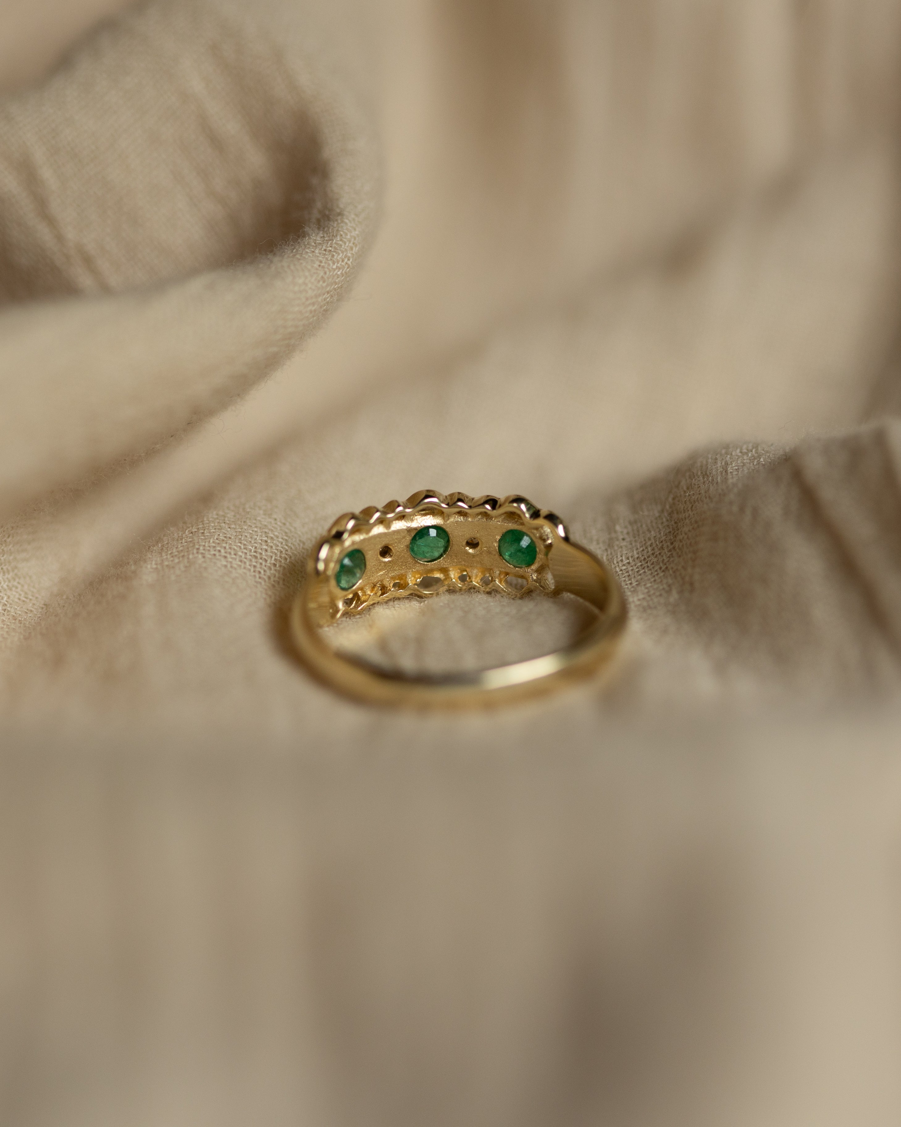 Georgia 1994 Vintage 9ct Gold Emerald & Diamond Five Stone Ring