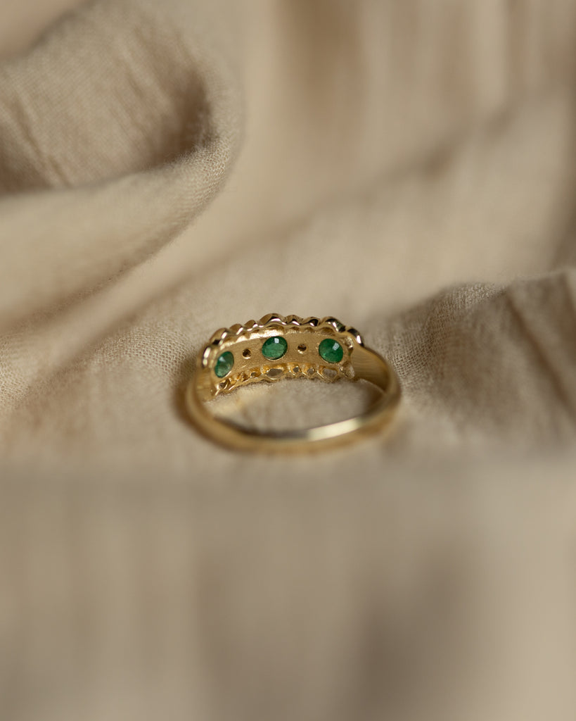 Georgia 1994 Vintage 9ct Gold Emerald & Diamond Five Stone Ring