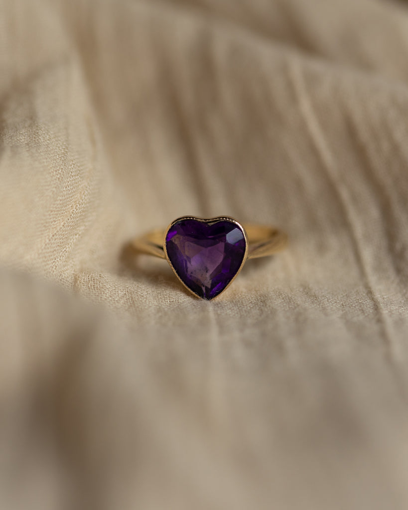 Ioana Vintage 9ct Gold Heart Shaped Amethyst Ring