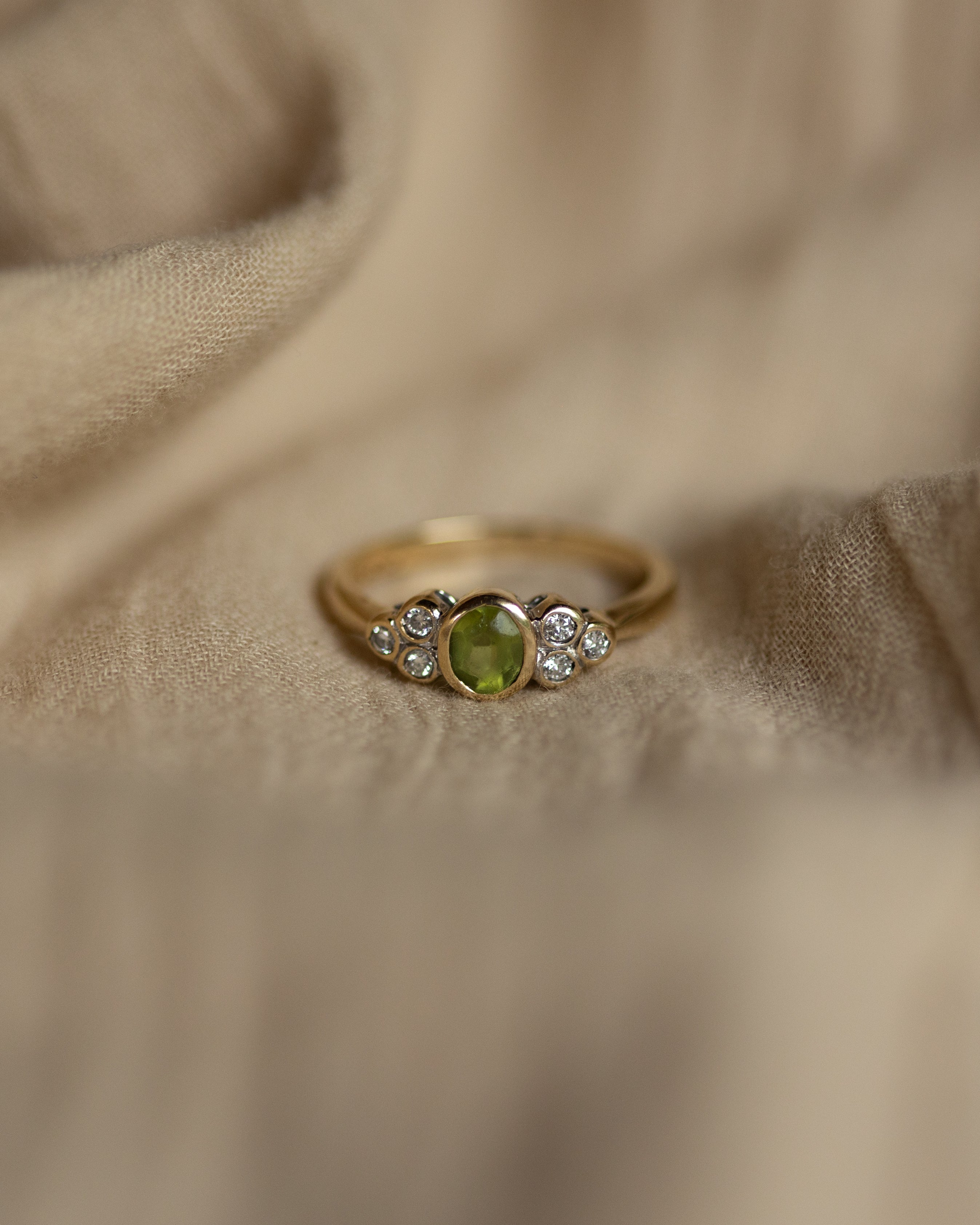 Vanessa Vintage 9ct Gold Peridot & Diamond Seven Stone Ring