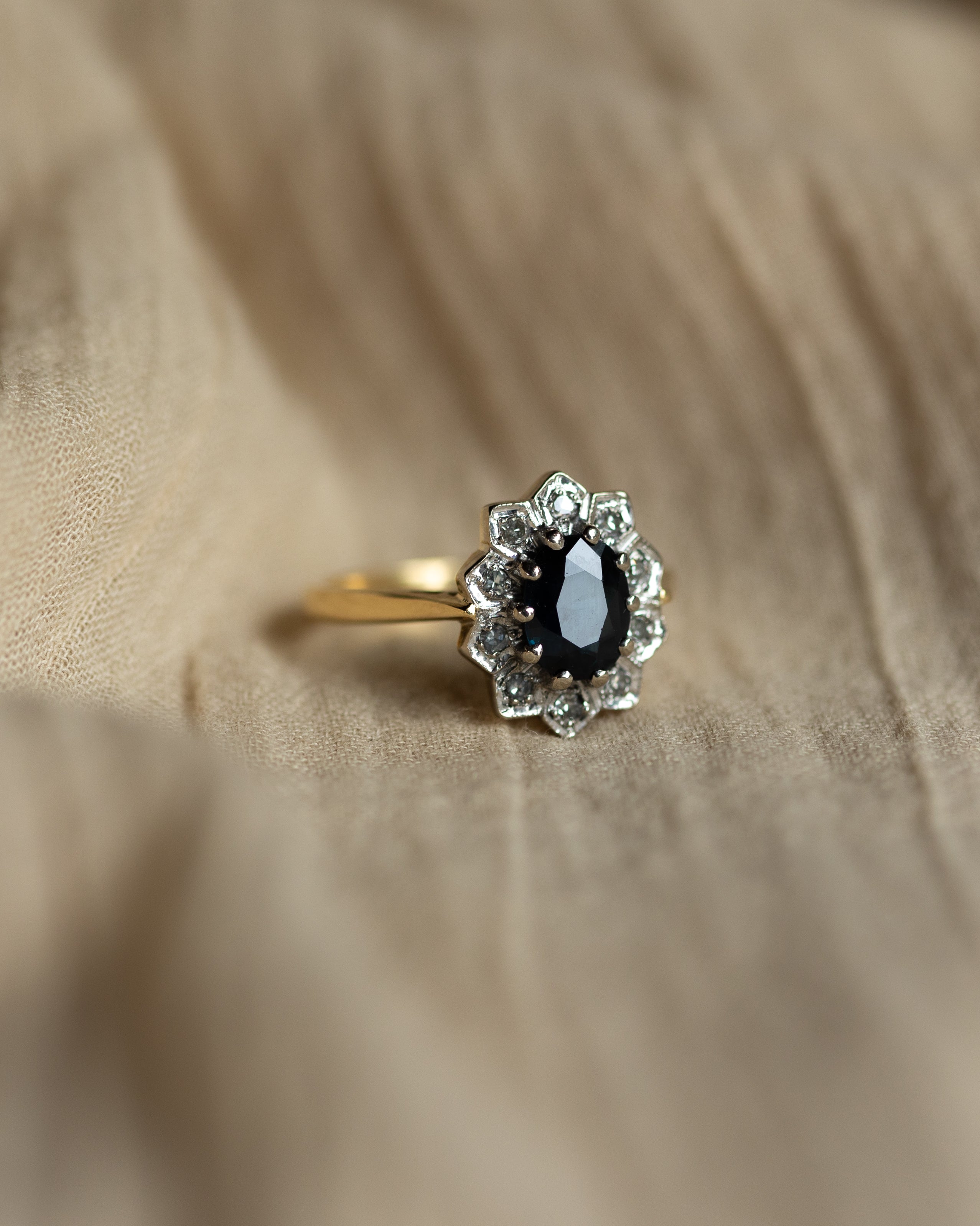Victoria 1964 Vintage 18ct Gold Sapphire & Diamond Cluster Ring