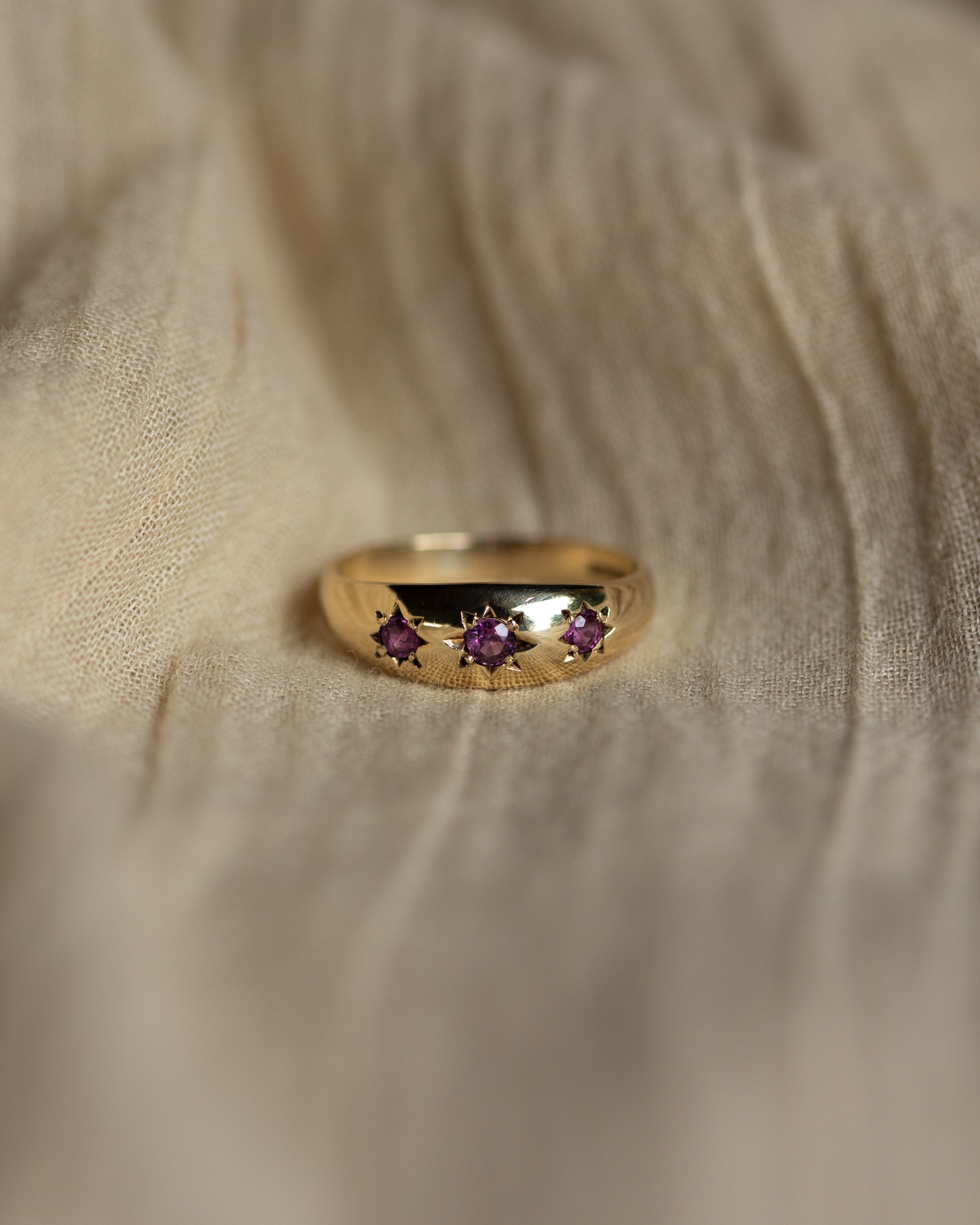 Annie 1973 Vintage 9ct Gold Ruby Trilogy Ring