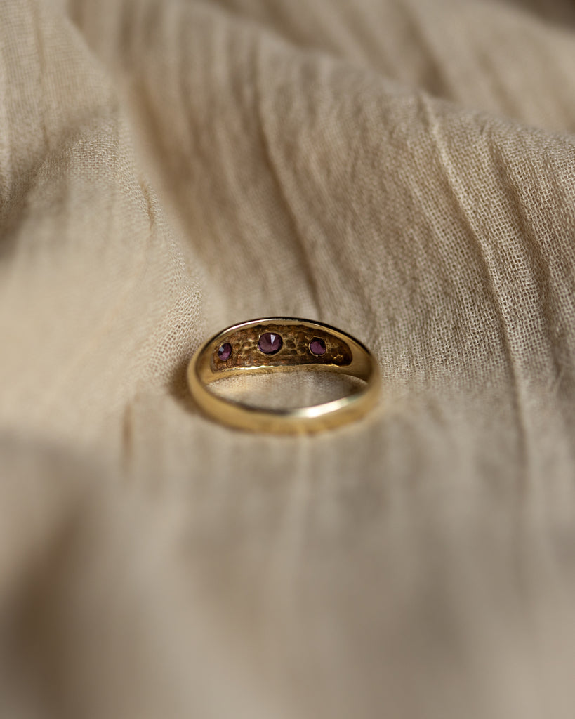 Annie 1973 Vintage 9ct Gold Ruby Trilogy Ring