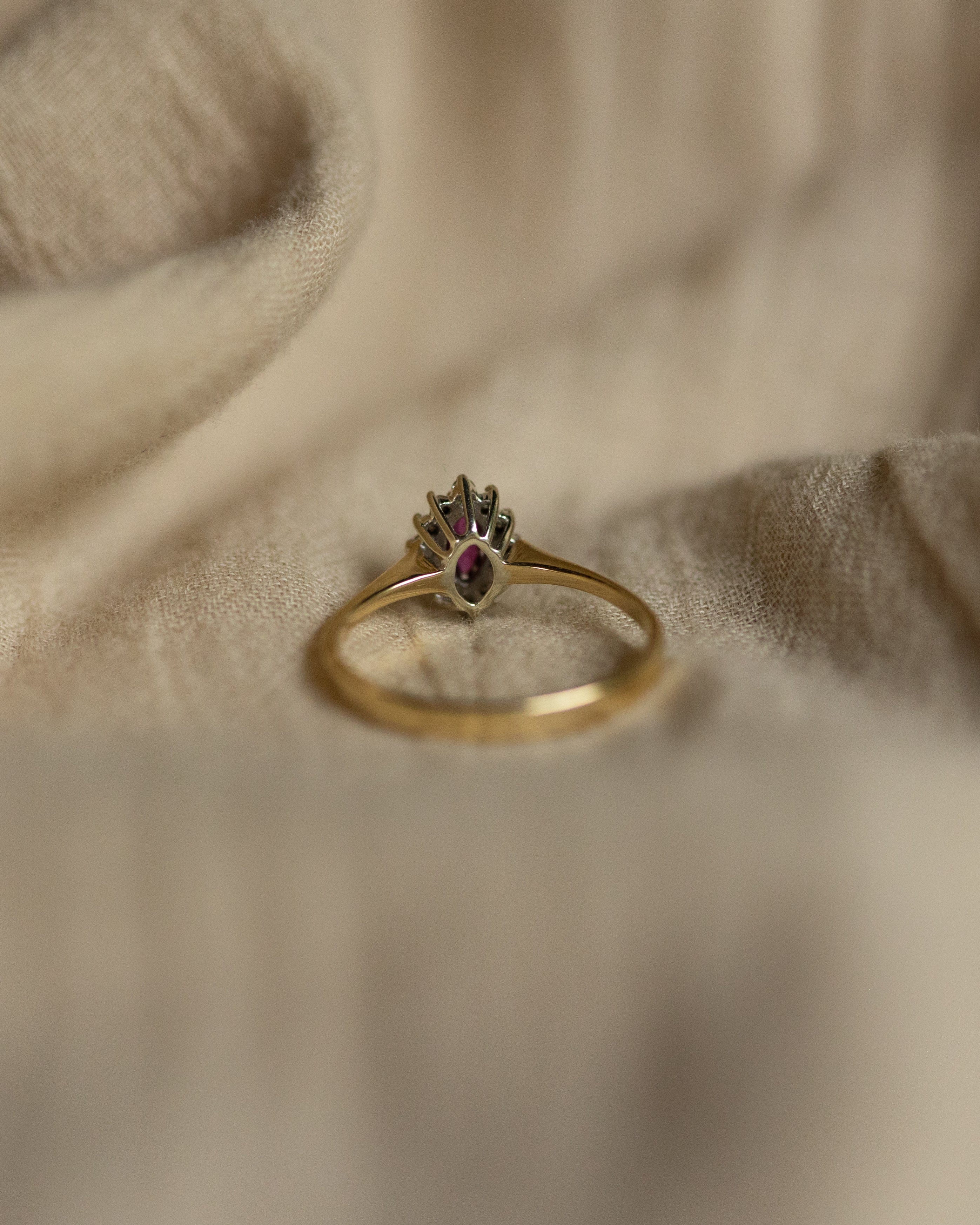 Avril 1985 Vintage 9ct Gold Ruby & Diamond Marquise Cluster Ring