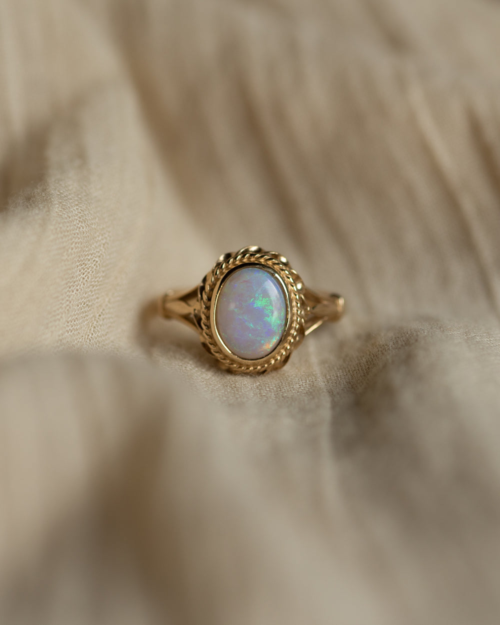 Isla Vintage 9ct Gold Opal Single Stone Ring