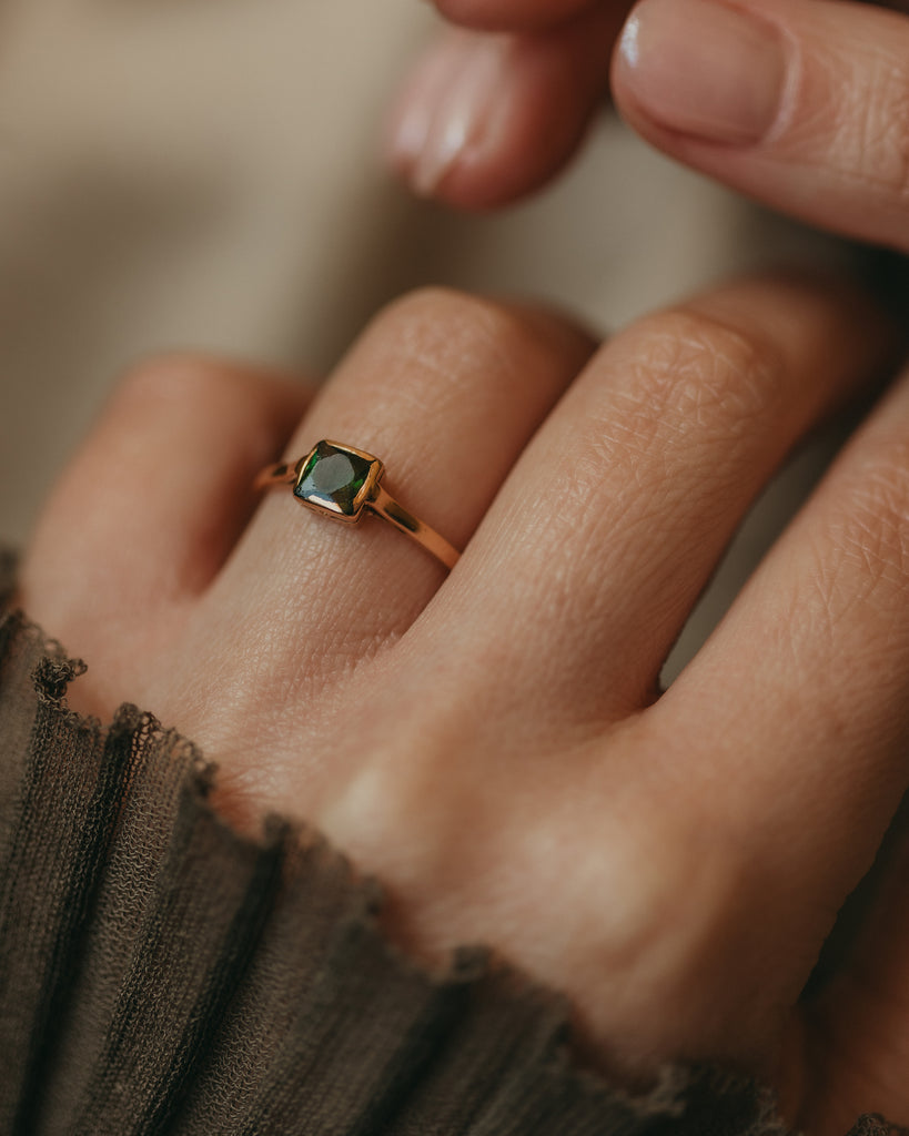 Harriet 1937 Vintage 18ct Gold Tourmaline Single Stone Ring