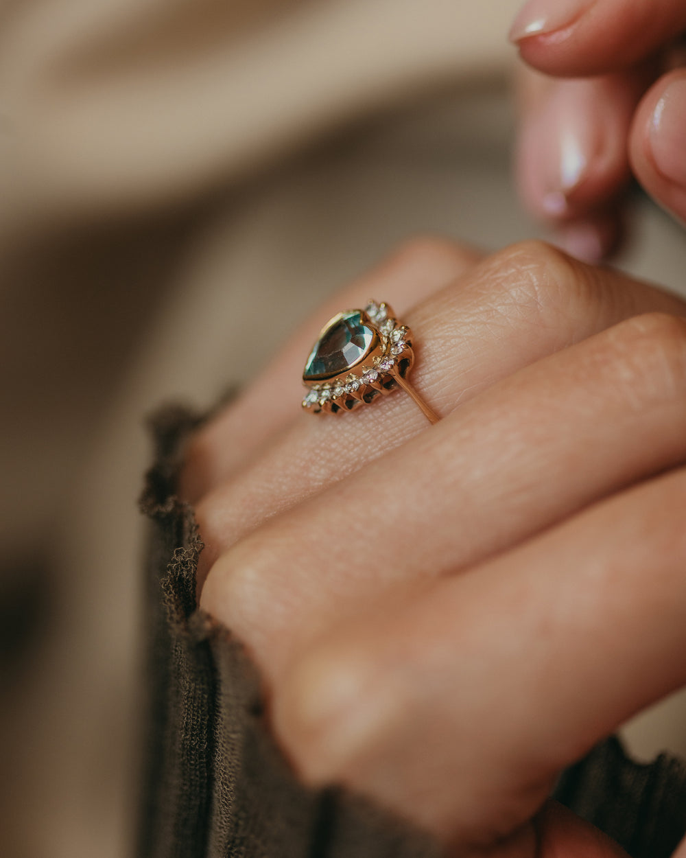 Rosamund 1987 Vintage 9ct Gold Aquamarine & Diamond Heart Cluster Ring