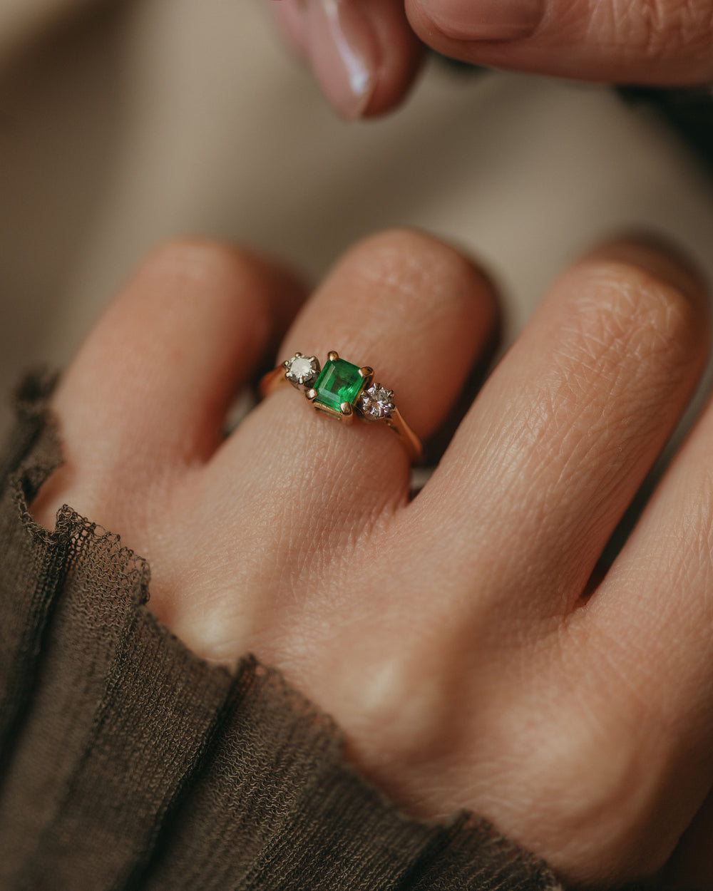 June 1996 Vintage 18ct Gold Emerald & Diamond Trilogy Ring