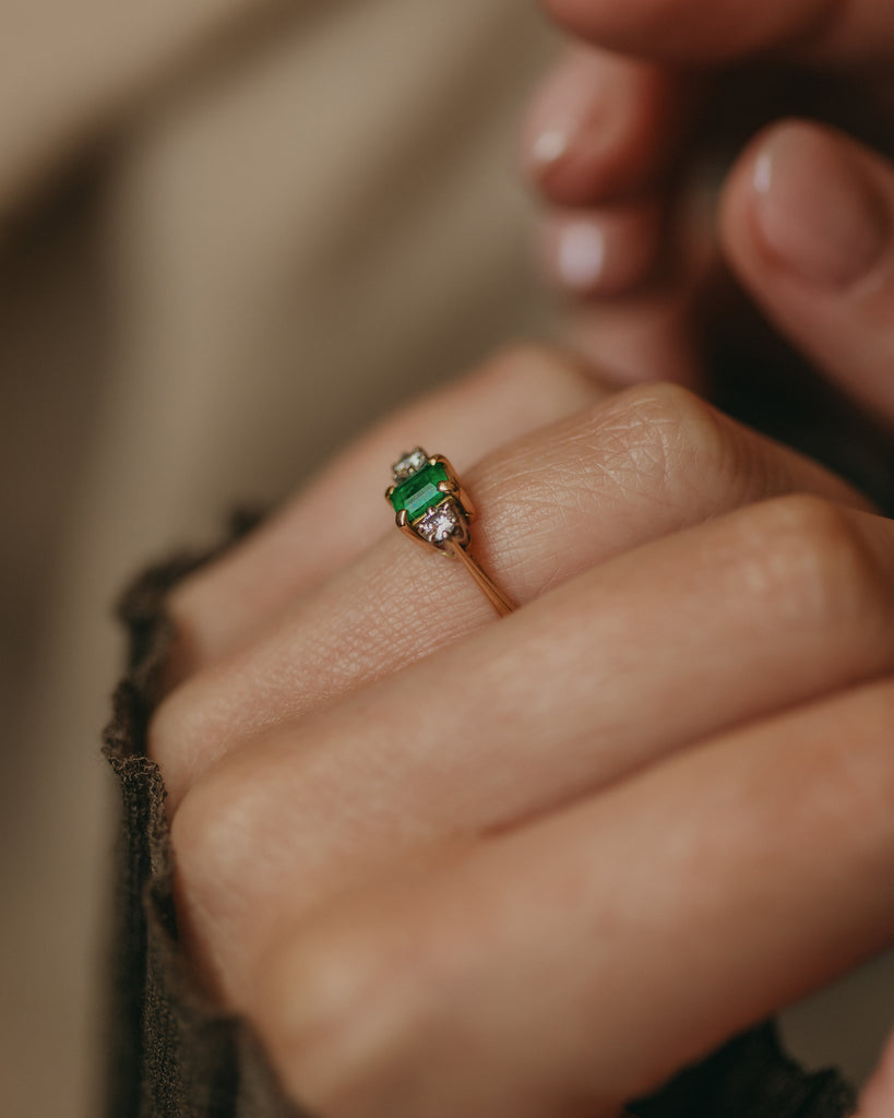 June 1996 Vintage 18ct Gold Emerald & Diamond Trilogy Ring