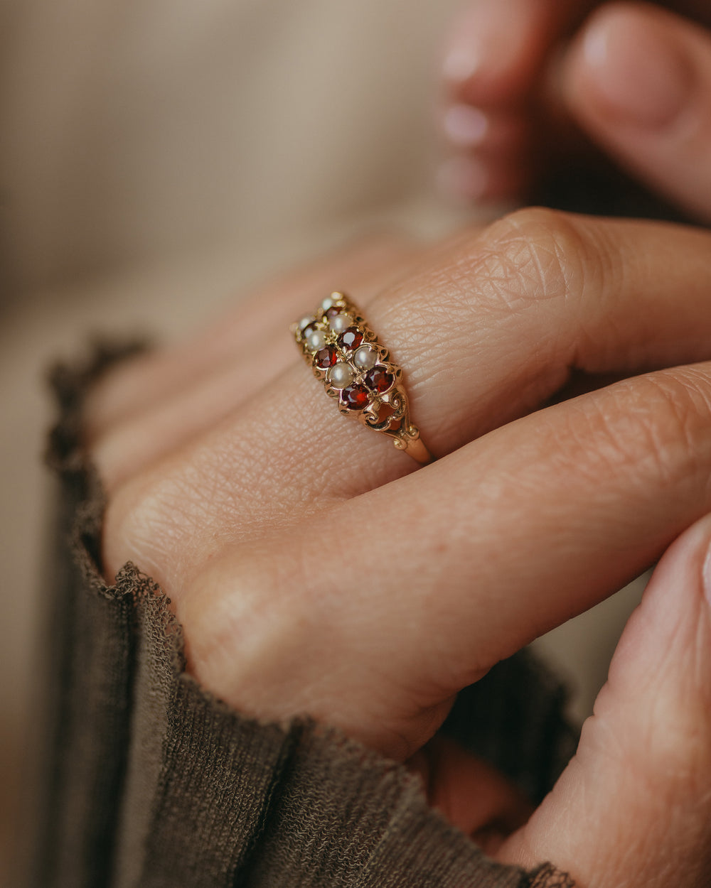 Effie 1979 Vintage 9ct Gold Garnet & Pearl Double Row Ring