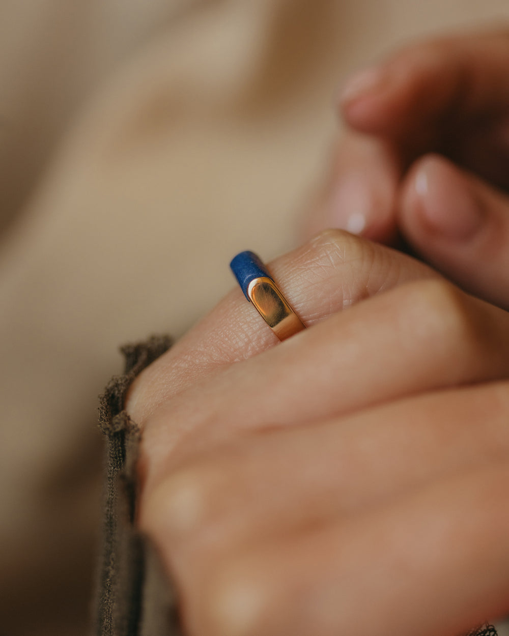 Goldie 1973 Vintage 9ct Gold Lapis Lazuli Single Stone Ring