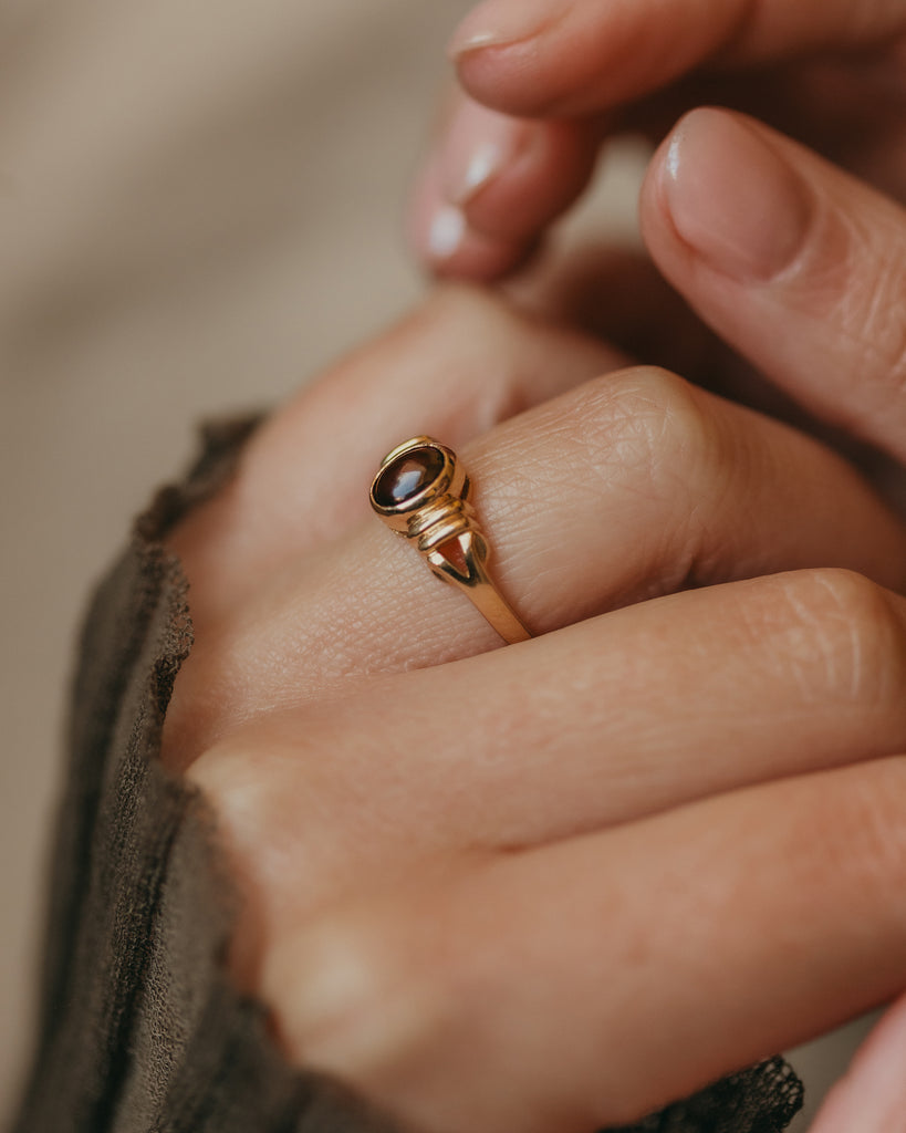 Drusilla 1994 Vintage 9ct Gold Garnet Single Stone Ring