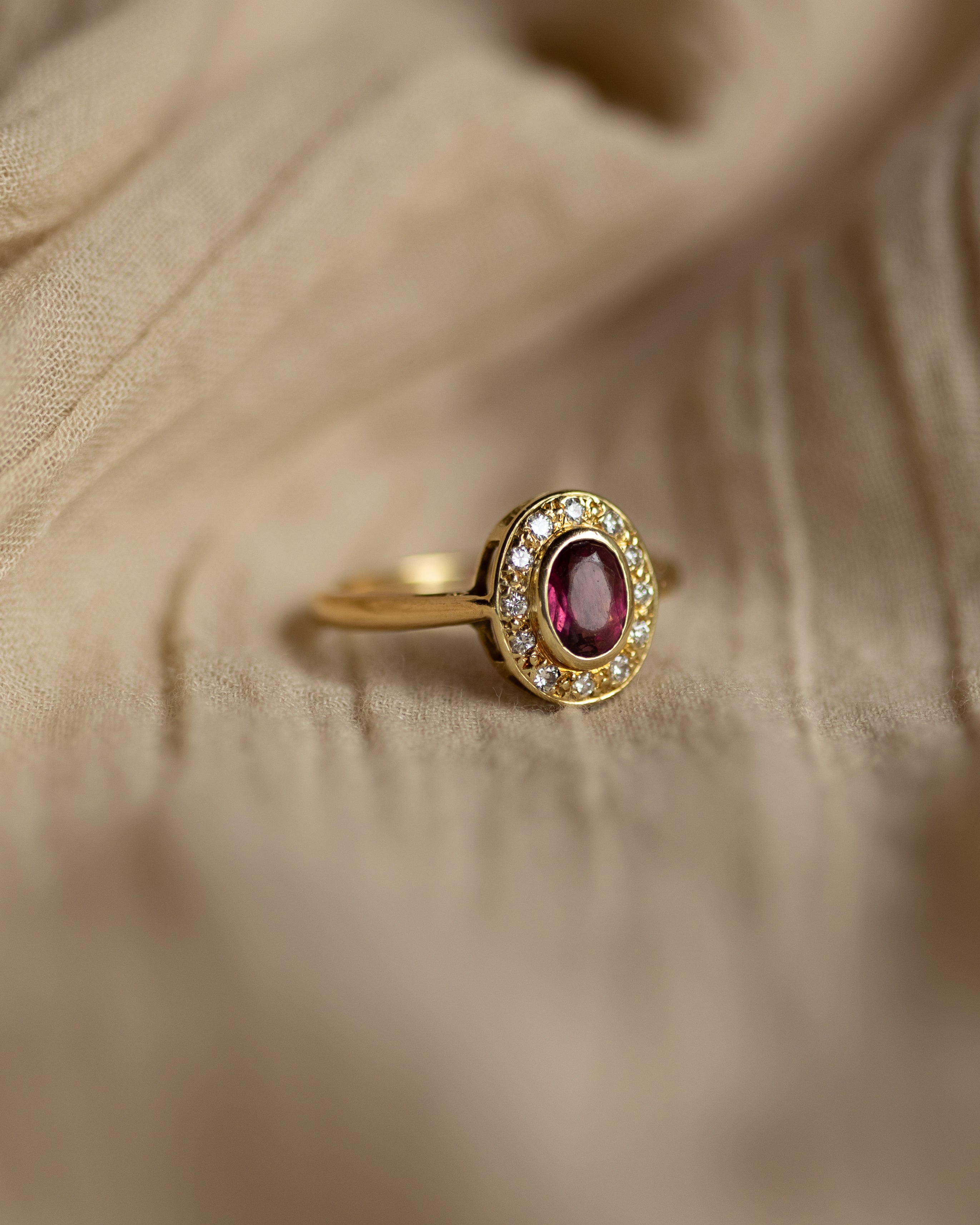 Agatha 1987 Vintage 18ct Gold Pink Tourmaline & Diamond Cluster Ring