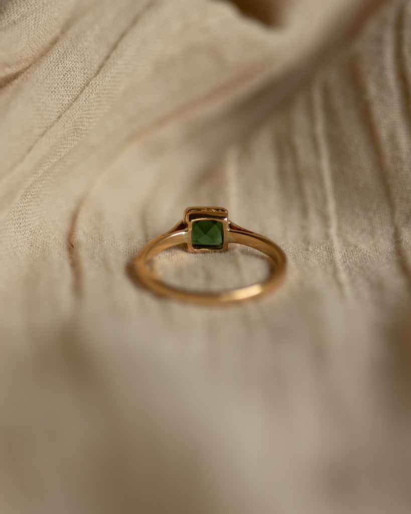 Harriet 1937 Vintage 18ct Gold Tourmaline Single Stone Ring