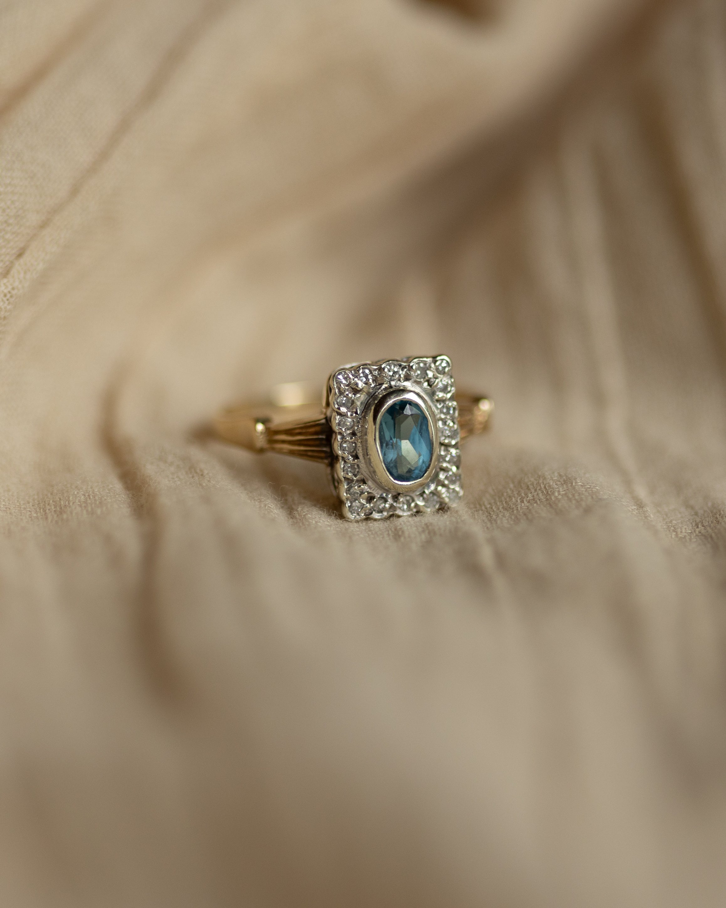 Beryl 1988 Vintage 9ct Gold Blue Topaz & Diamond Cluster Ring