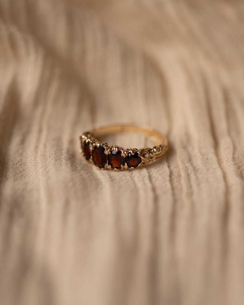 Angeline 1978 Vintage 9ct Gold Garnet Five Stone Ring