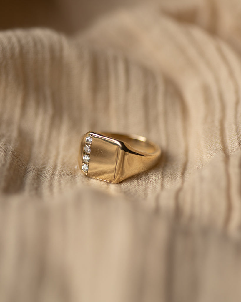 Agnes 1960 Vintage 9ct Gold Diamond Signet Ring