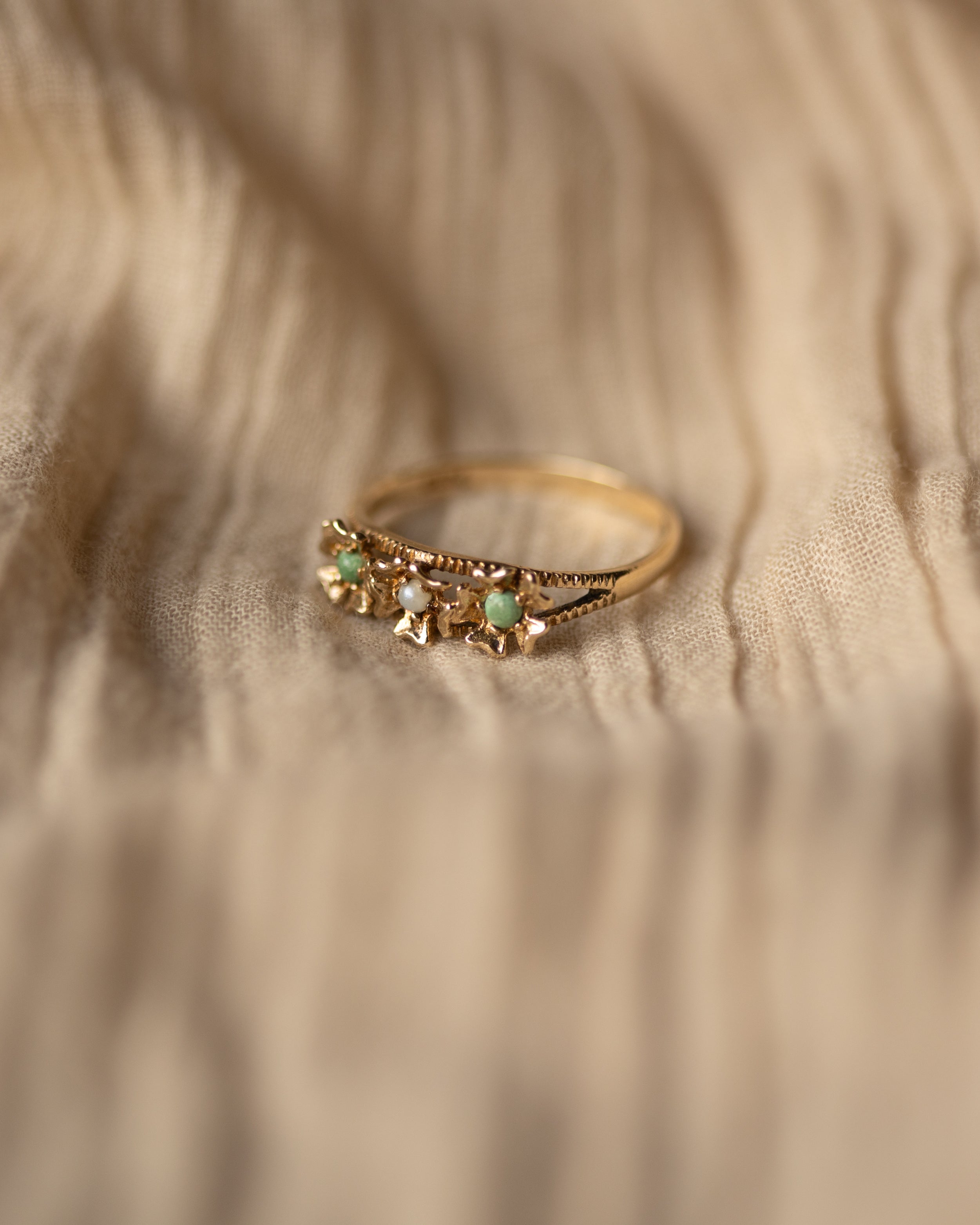 Gretchen 1969 Vintage 9ct Gold Pearl & Turquoise Flower Ring