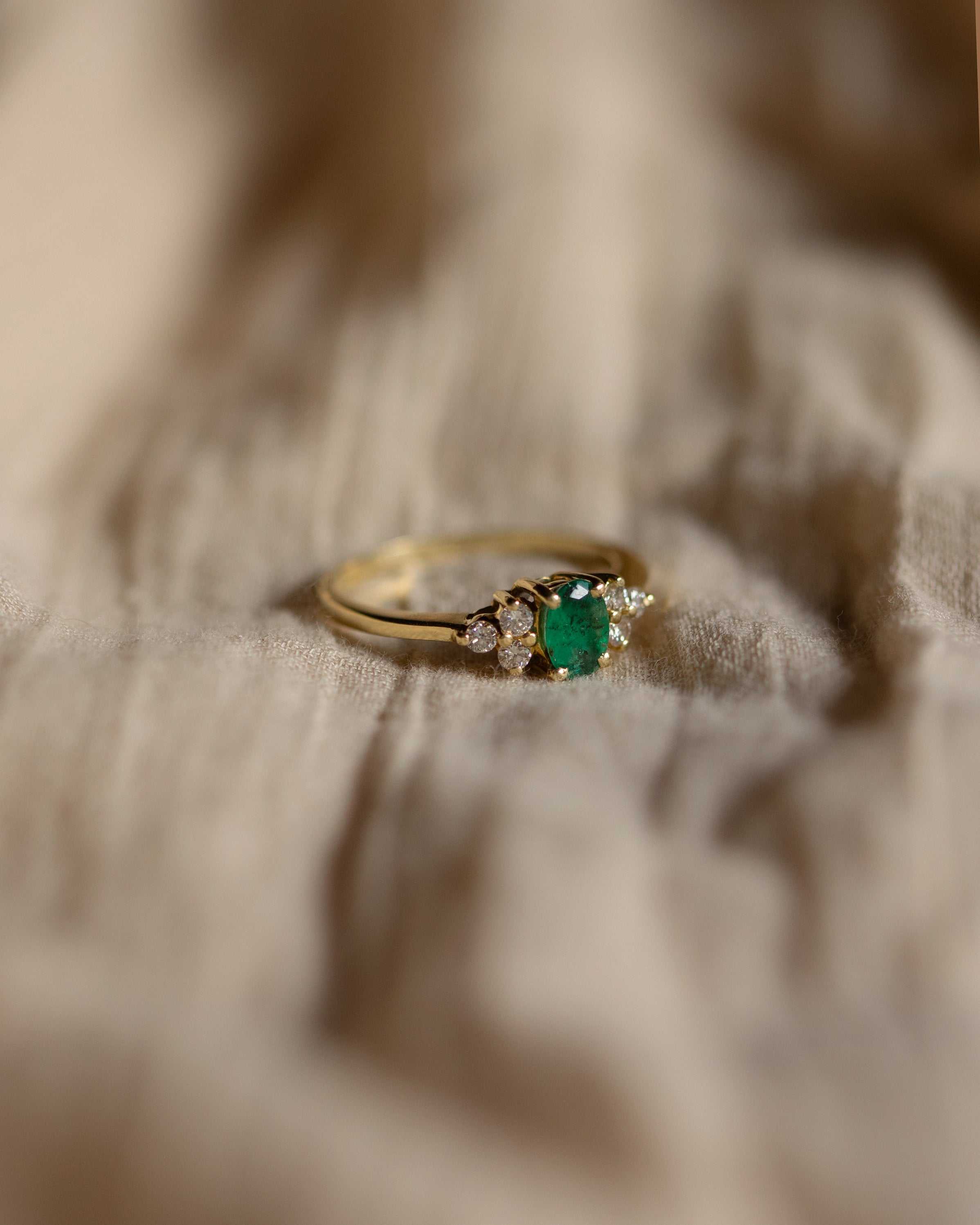 Florentine Vintage 18ct Gold Emerald & Diamond Ring