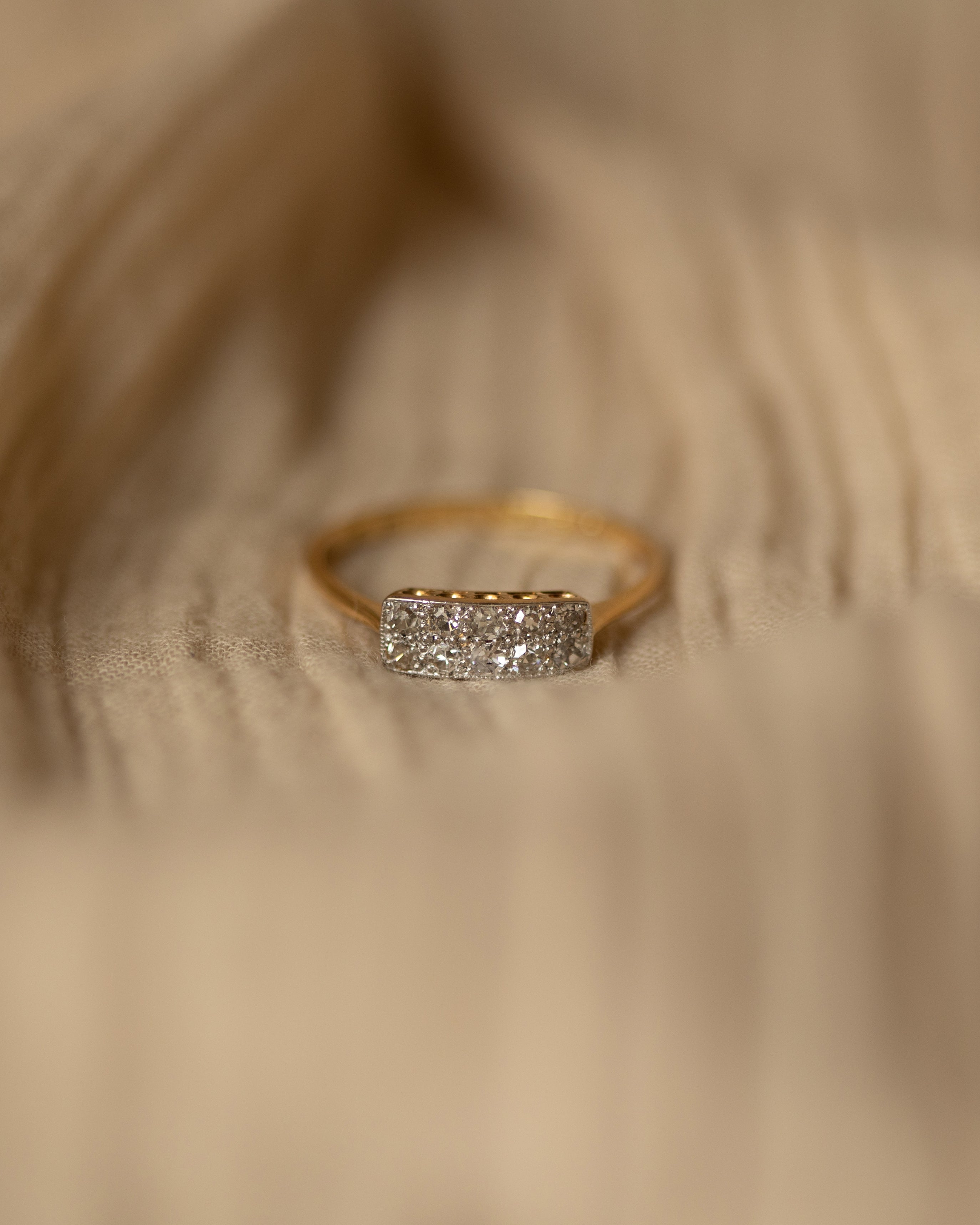 Sophia Antique 18ct Gold Diamond Bar Ring