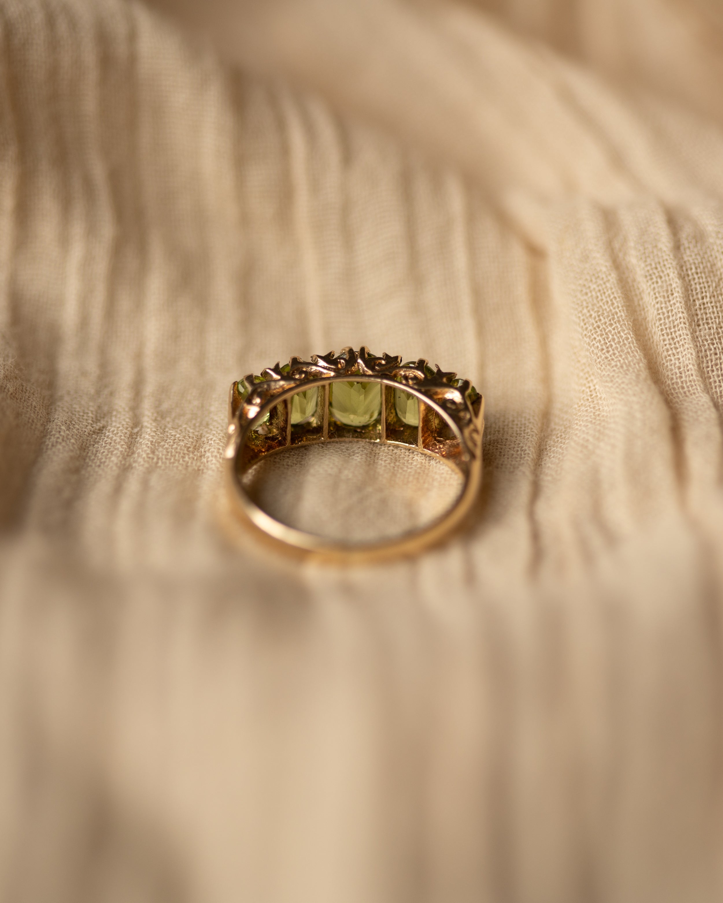 Hannah 1980 Vintage 9ct Gold Five Stone Peridot Ring