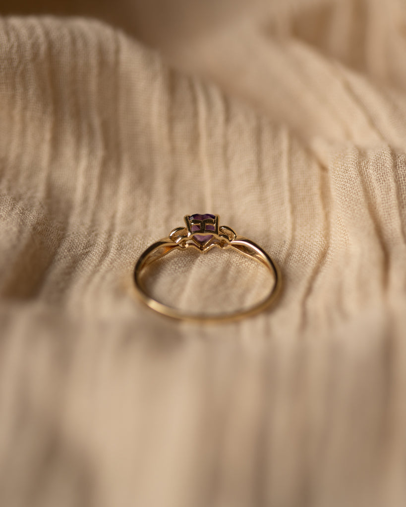 Minnie Vintage 9ct Gold Heart-Shaped Amethyst & Diamond Ring