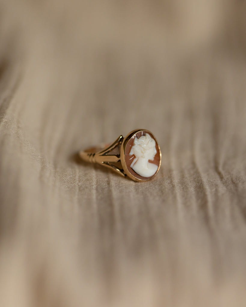 Ivy 1975 Vintage 9ct Gold Cameo Ring