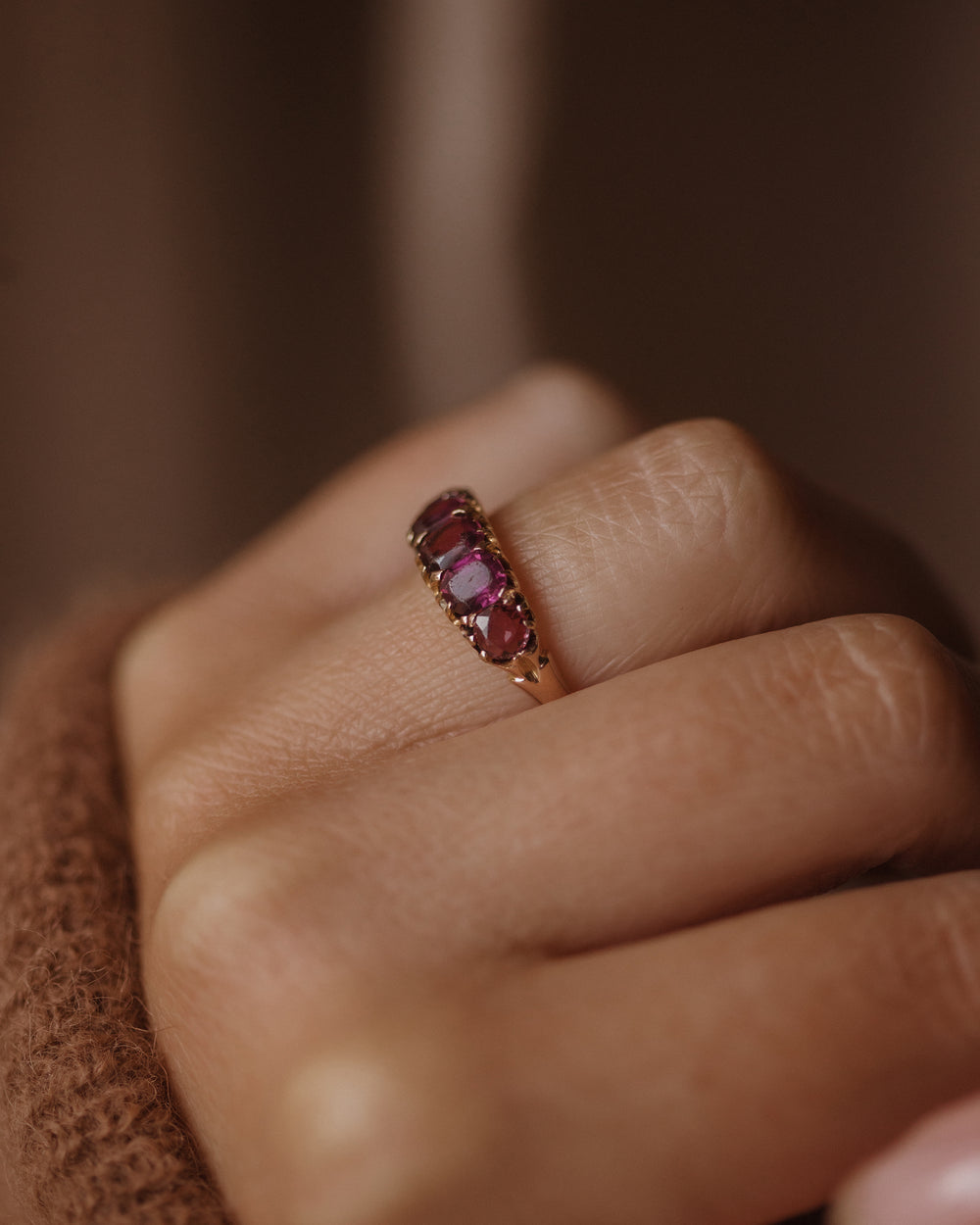 Regina Antique Victorian 9ct Gold Garnet Five Stone Ring