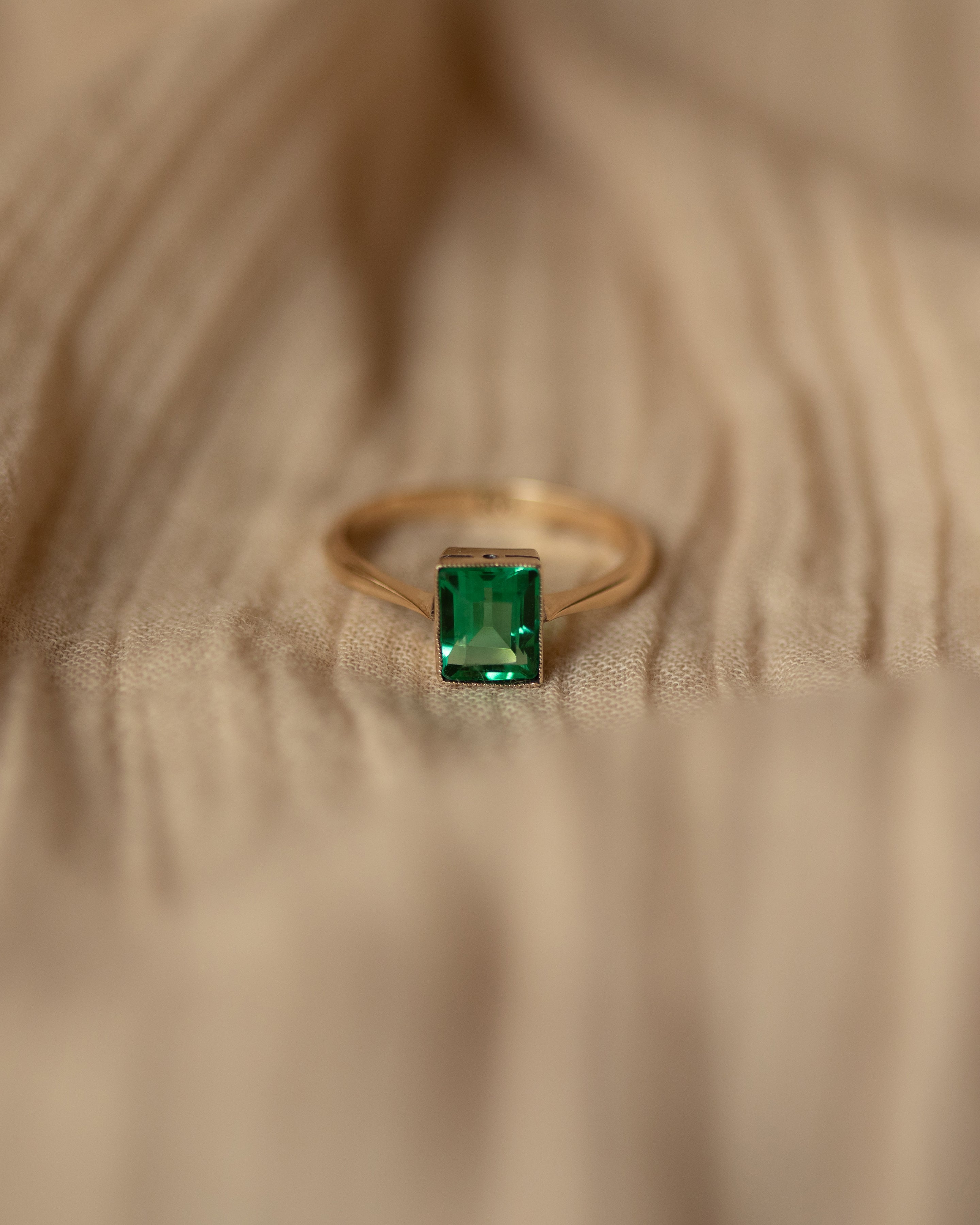 Nina Vintage Art Deco 9ct Gold Paste Solitaire Ring