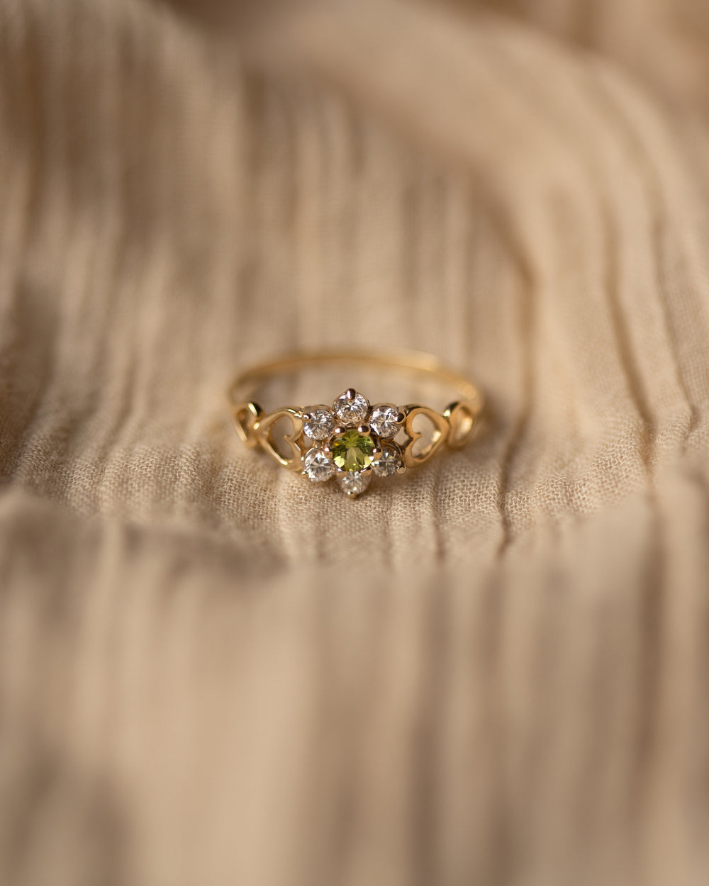 Darlene Vintage 9ct Gold Peridot & Cubic Zirconia Cluster Ring