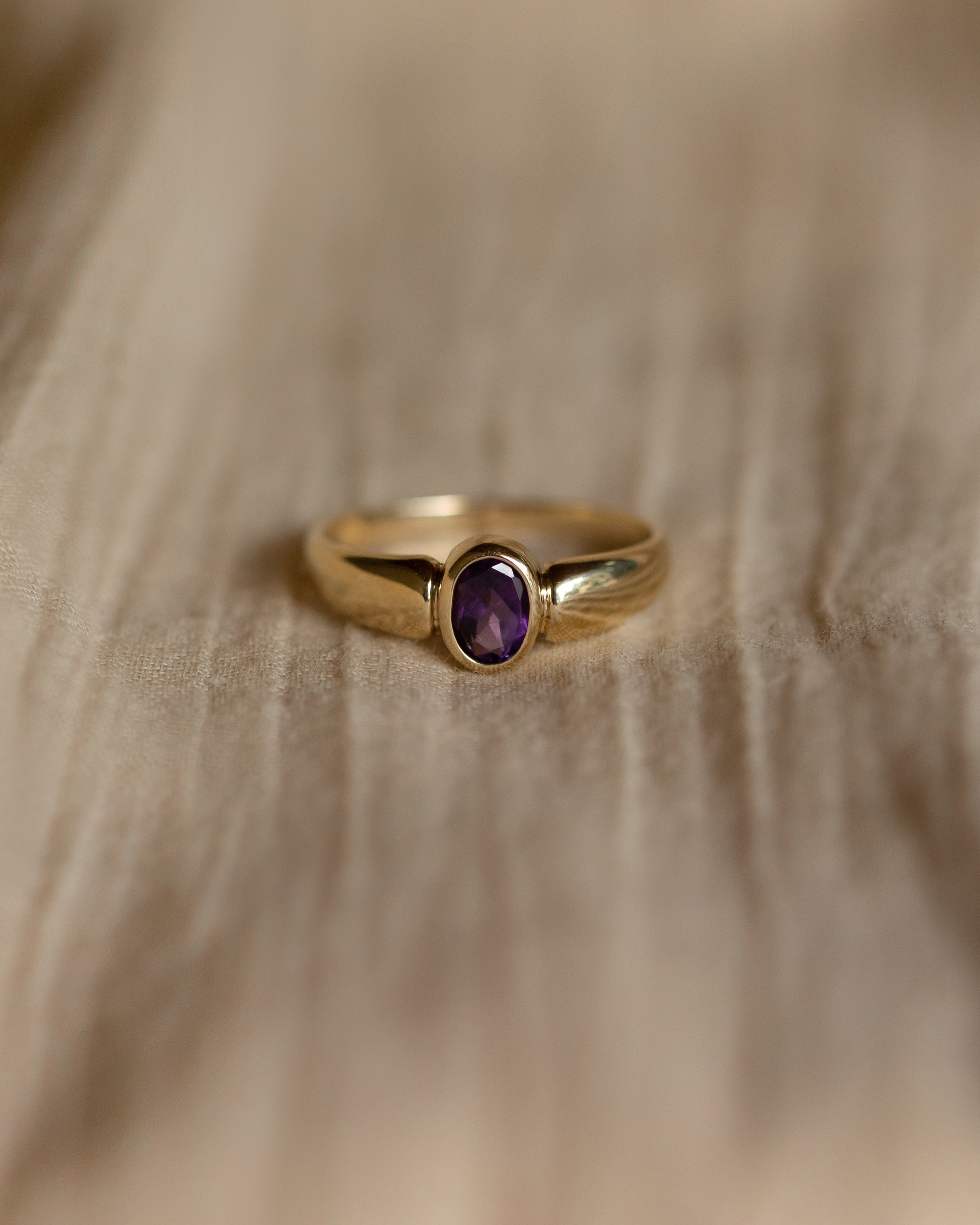Image of Saoirse Vintage 9ct Gold Amethyst Solitaire Ring