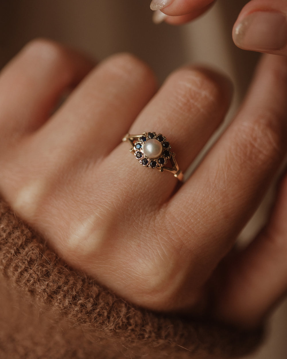 Bessie Vintage 9ct Gold Sapphire & Pearl Daisy Cluster Ring