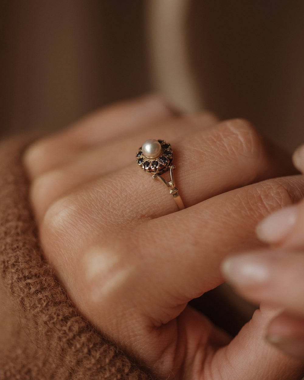 Bessie Vintage 9ct Gold Sapphire & Pearl Daisy Cluster Ring