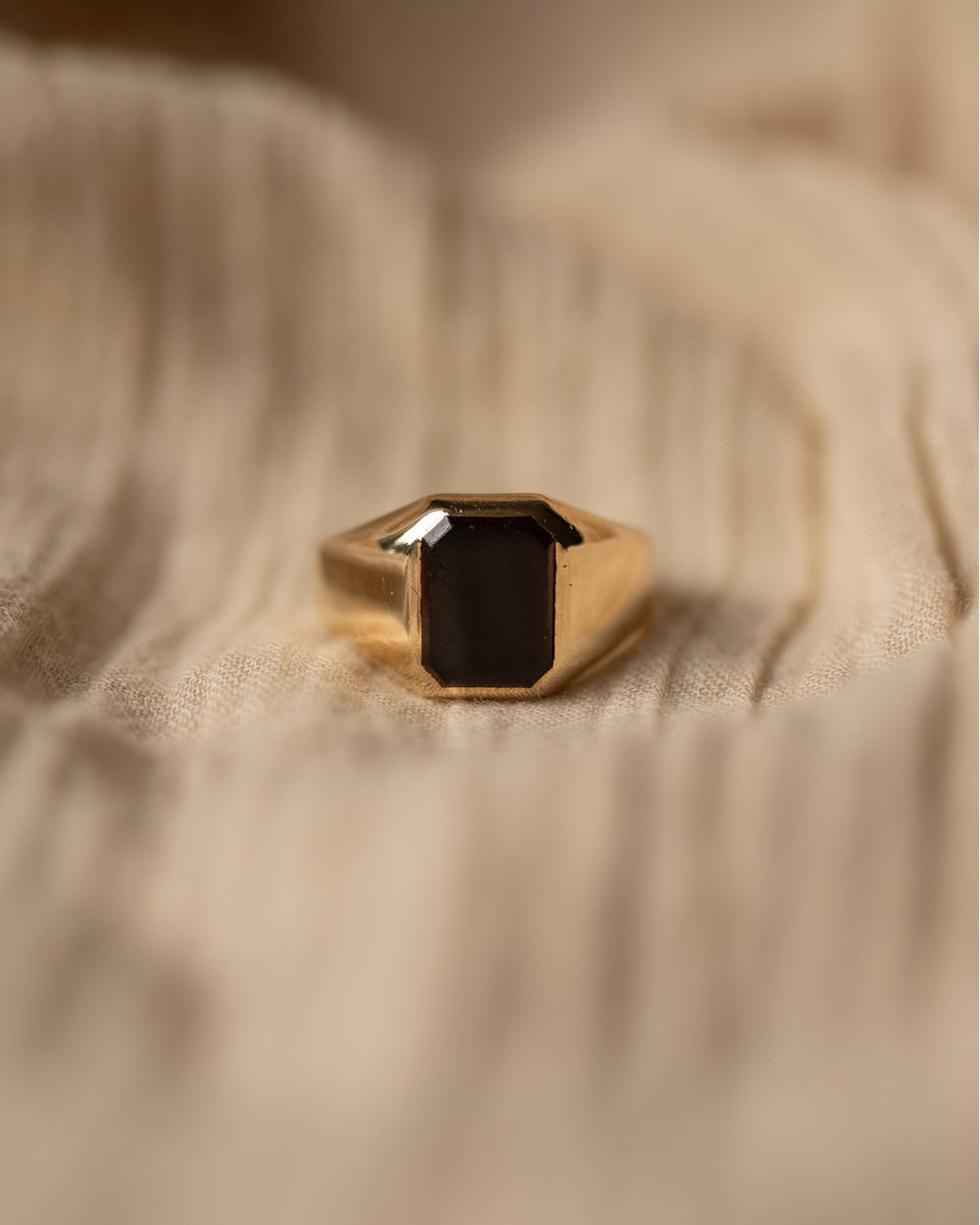 Ellis 1965 Vintage 9ct Gold Black Onyx Signet Ring