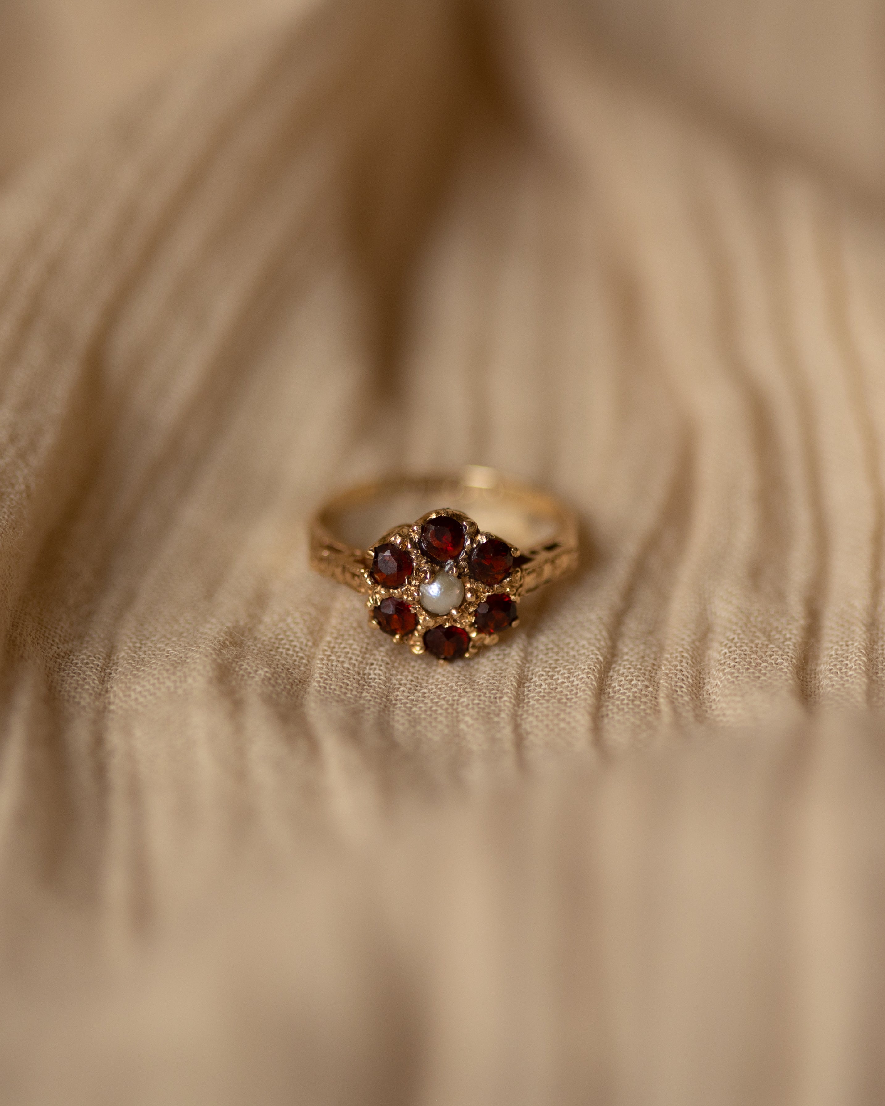 Maggie 1975 Vintage 9ct Gold Garnet & Pearl Cluster Ring