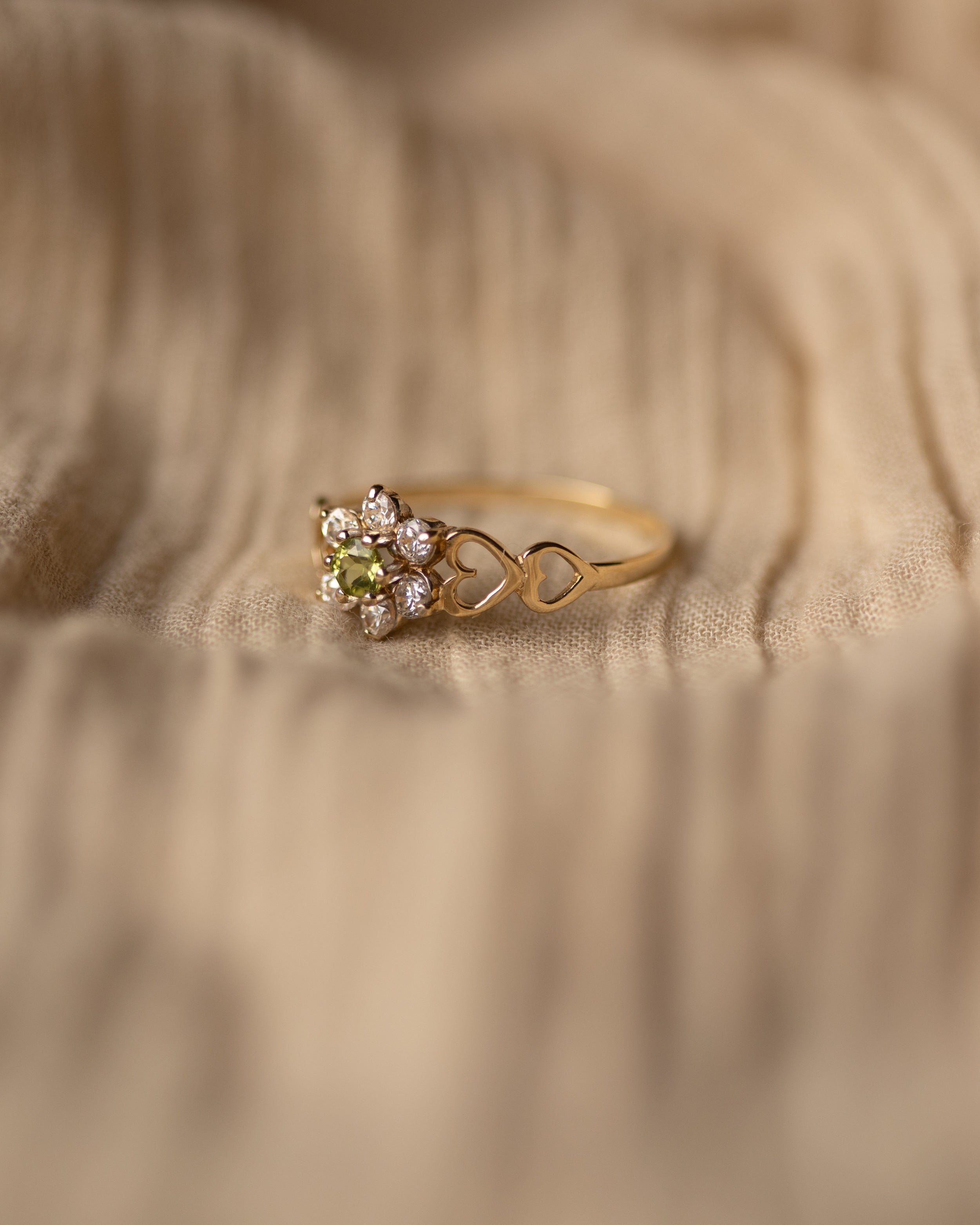 Darlene Vintage 9ct Gold Peridot & Cubic Zirconia Cluster Ring