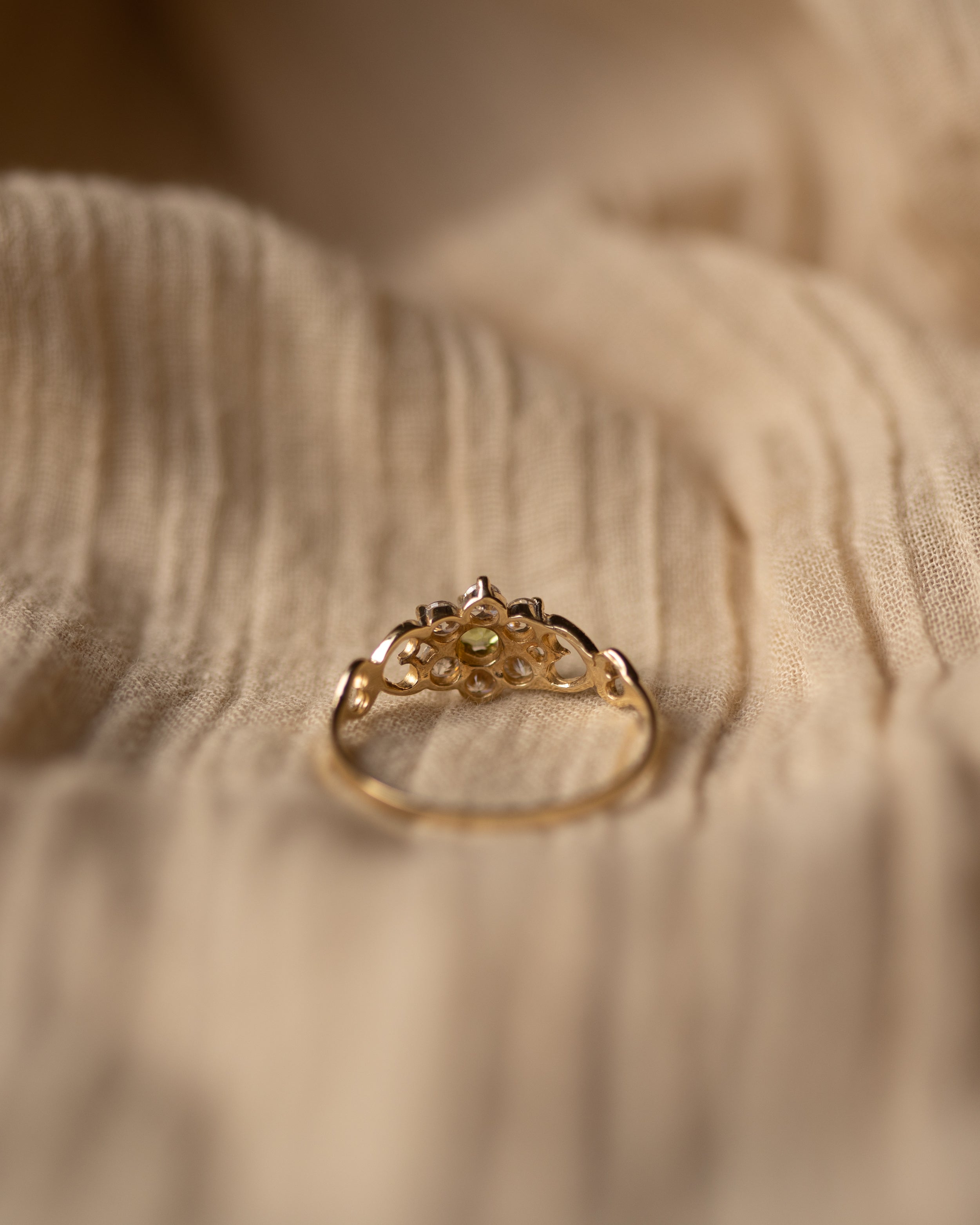 Darlene Vintage 9ct Gold Peridot & Cubic Zirconia Cluster Ring