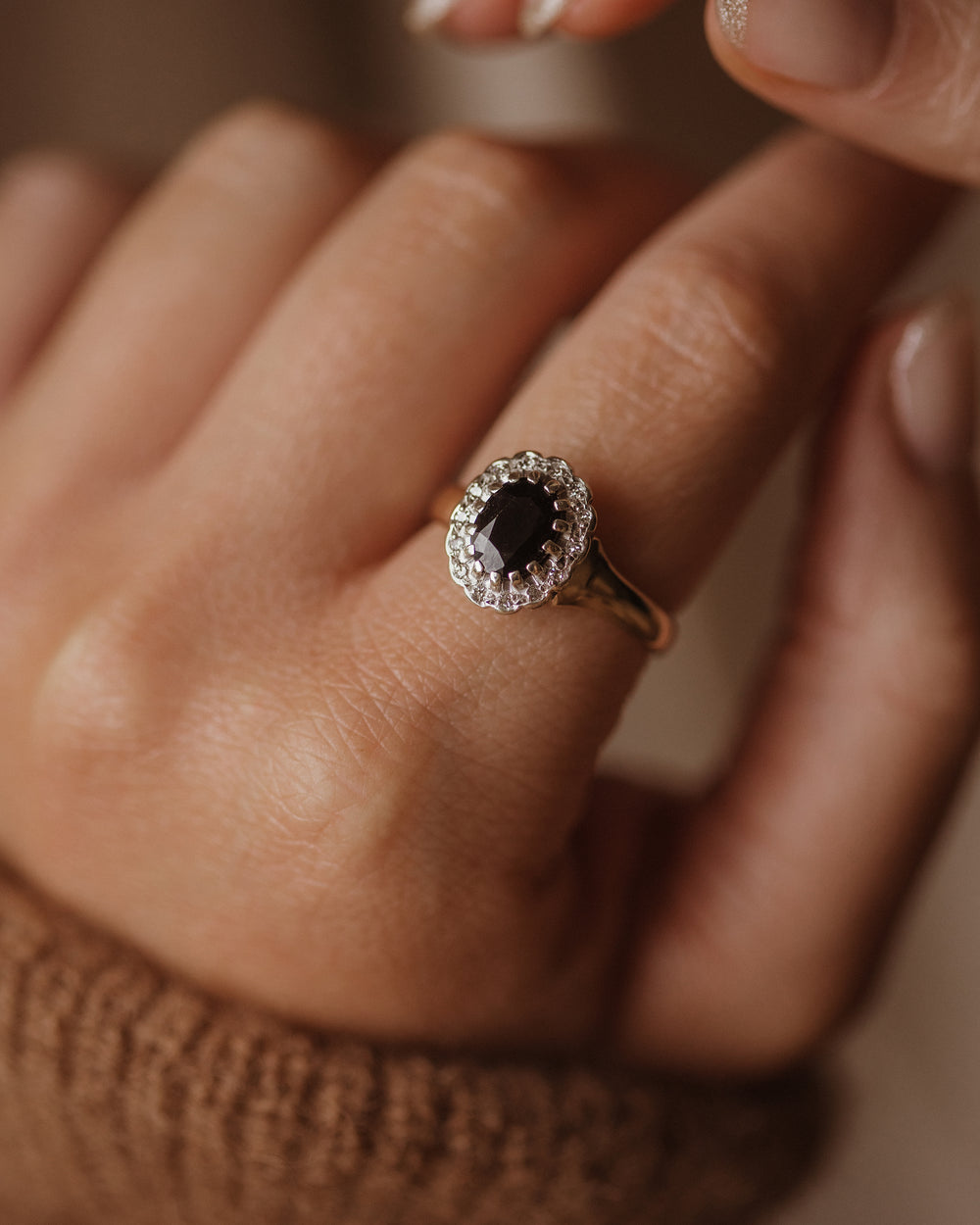 Verity Vintage 9ct Gold Sapphire & Diamond Cluster Ring