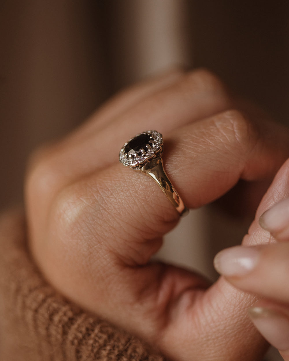 Verity Vintage 9ct Gold Sapphire & Diamond Cluster Ring