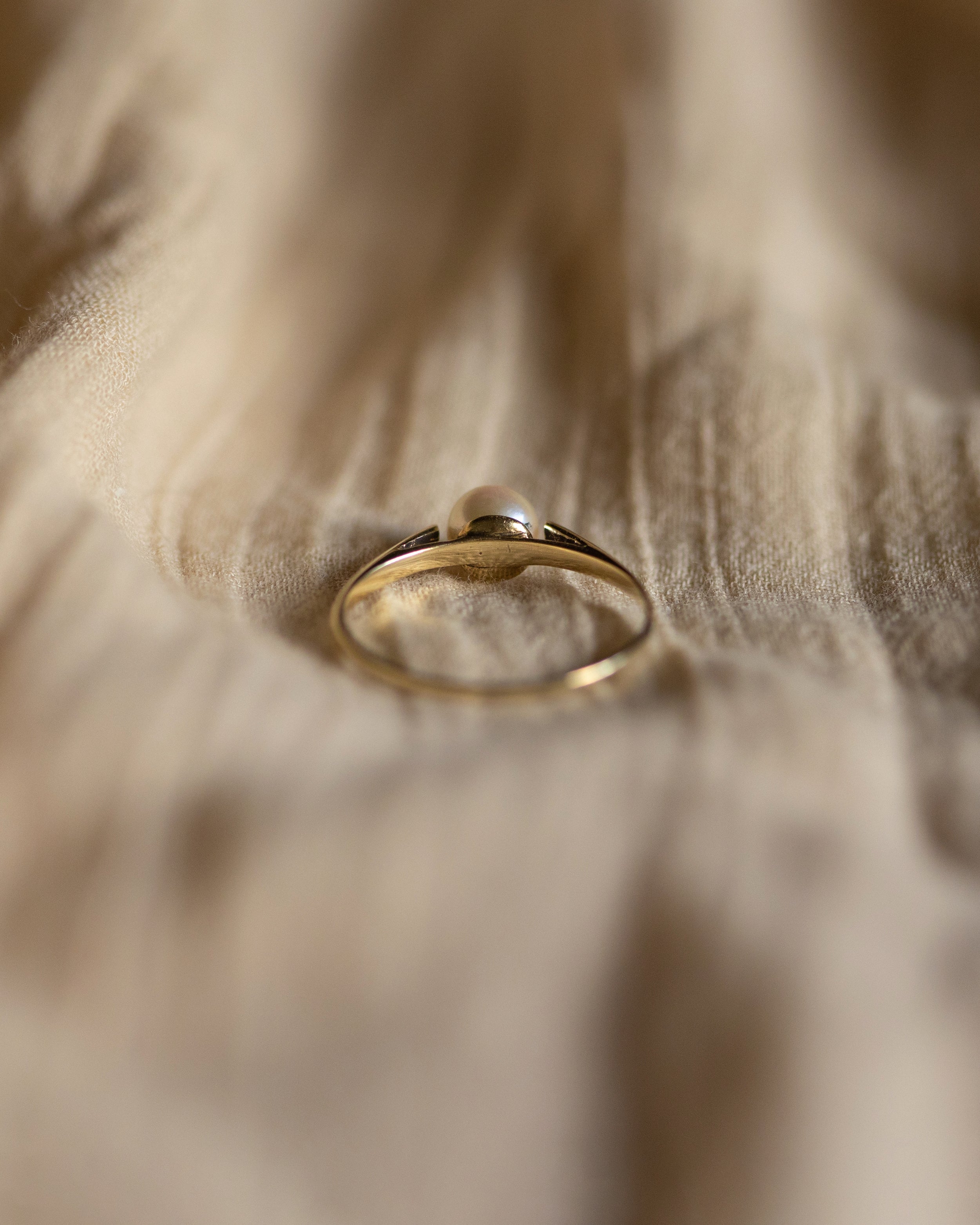 Antonia 1988 Vintage 9ct Gold Pearl Solitaire Ring
