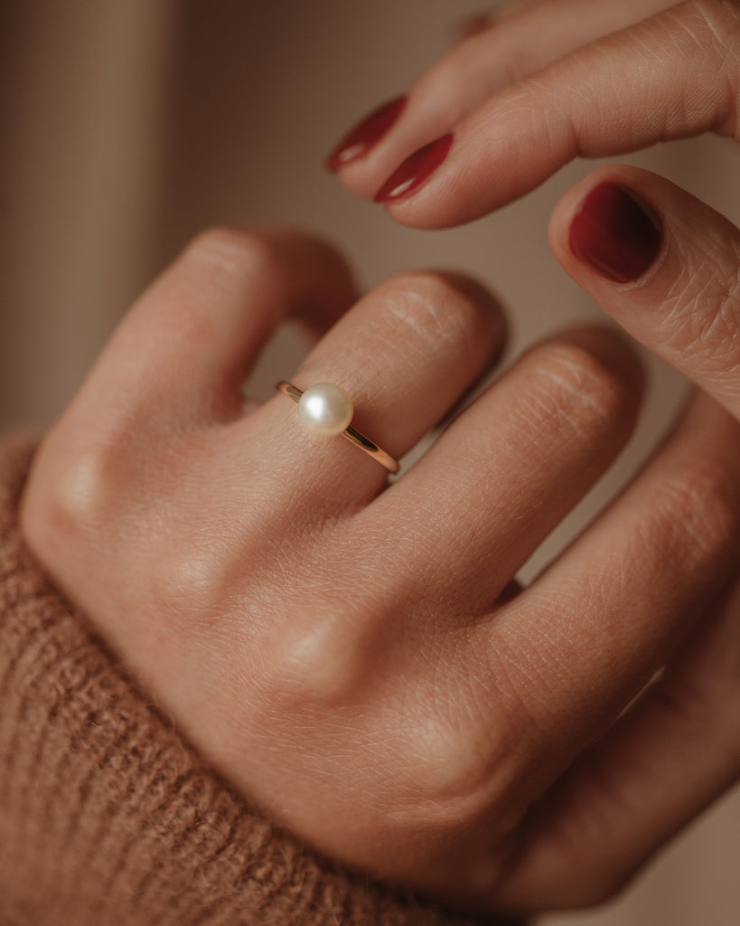 Dorothea Vintage 14ct Gold Pearl Solitaire Ring