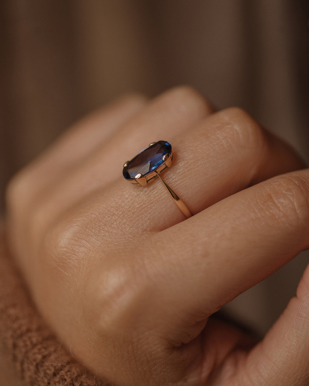 Corinne Antique 9ct Gold Solitaire Sapphire Ring