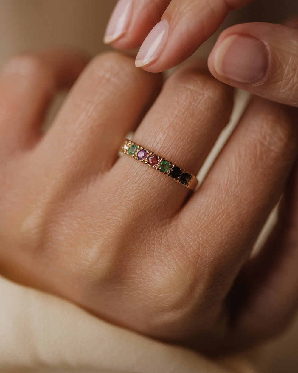 June 1989 Vintage 9ct Gold Dearest Acrostic Ring